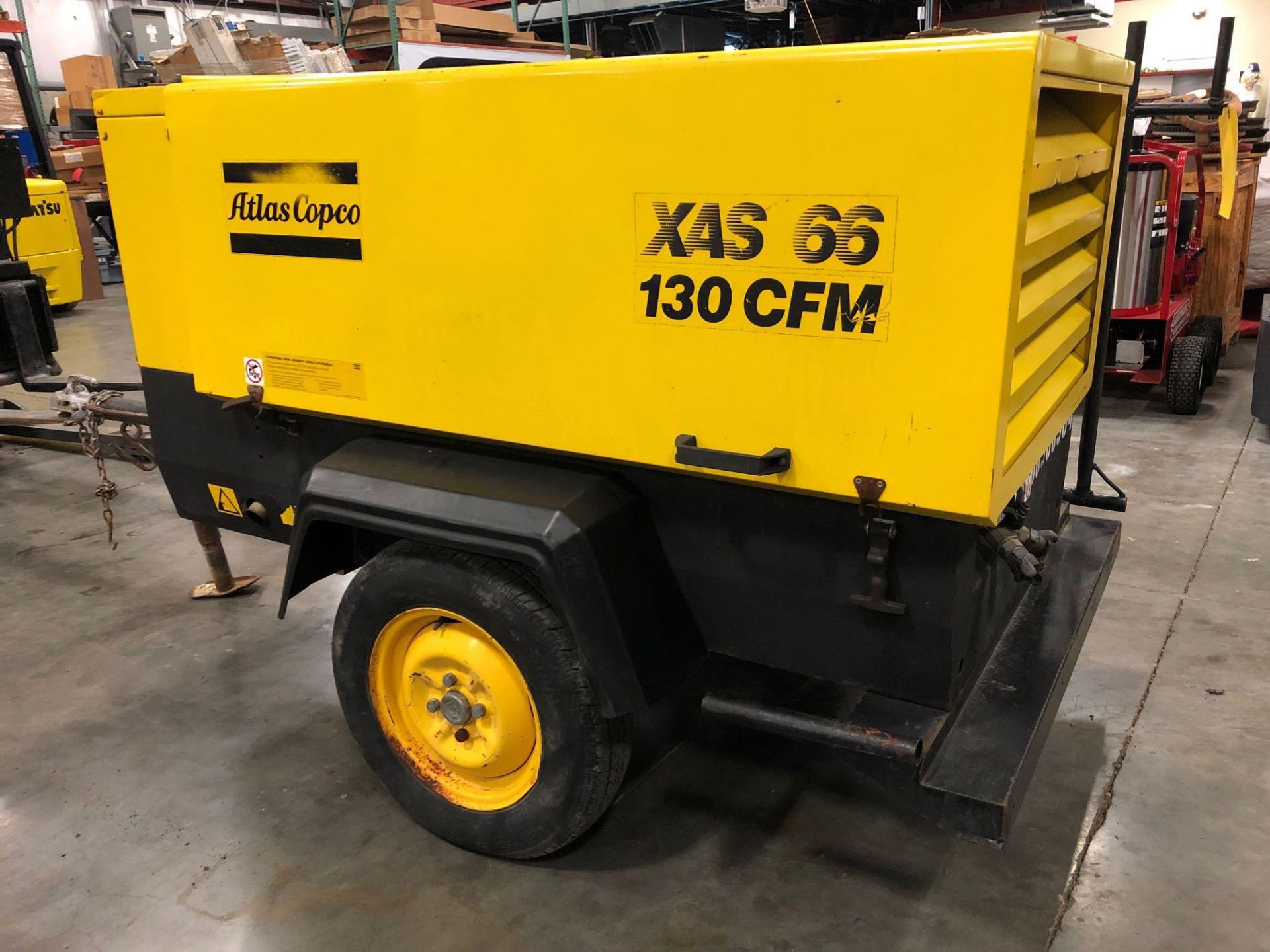 ATLAS COPCO XAS 66 AIR COMPRESSOR, 130 CFM, 1,414 HOURS SHOWING - Image 2 of 6