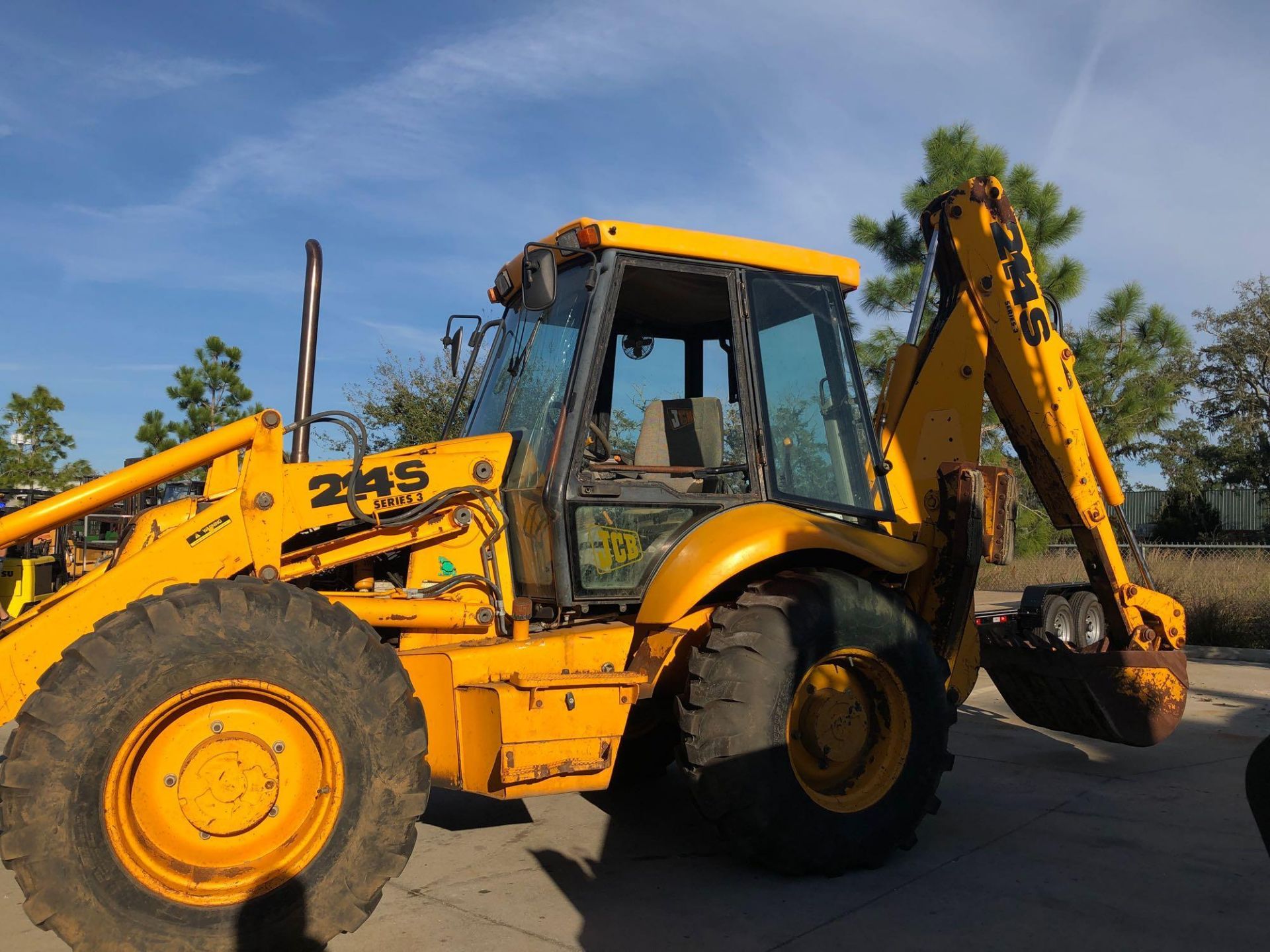 JCB 214S SERIES 3 ENCLOSED CAB BACKHOE - Image 8 of 14