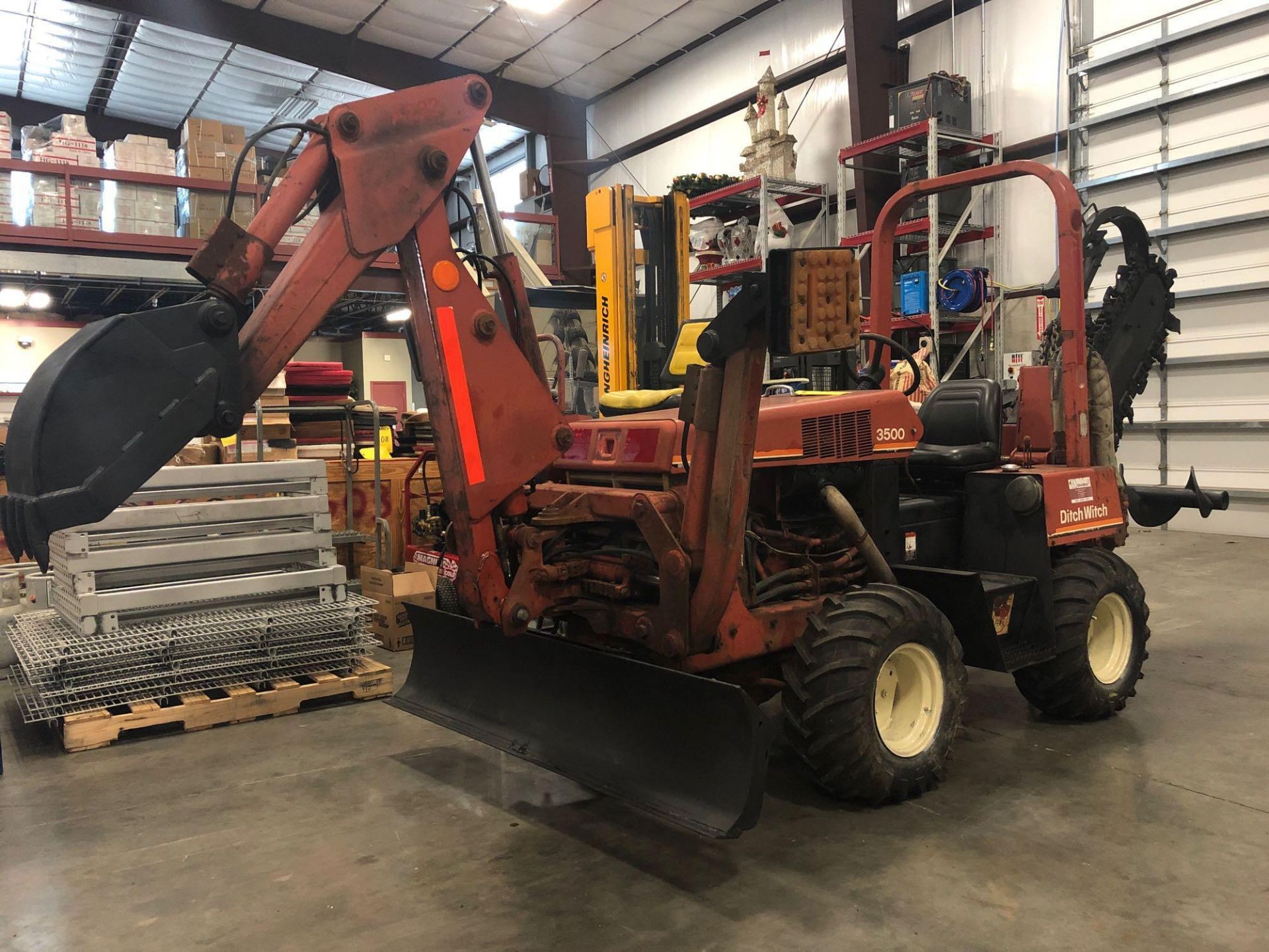 DITCH WITCH 3500 TRENCHER W/ BACKHOE - Image 2 of 8