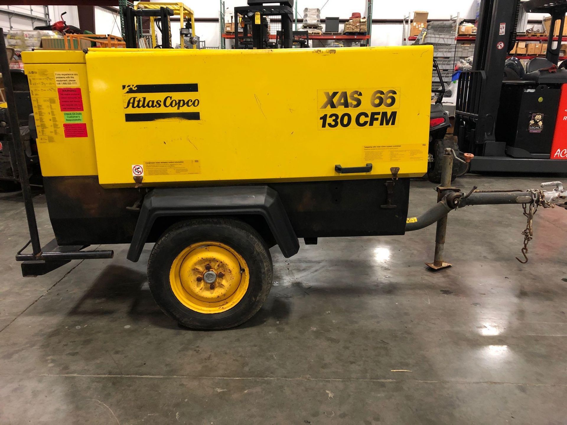 ATLAS COPCO XAS 66 AIR COMPRESSOR, 130 CFM, 1,414 HOURS SHOWING - Image 4 of 6