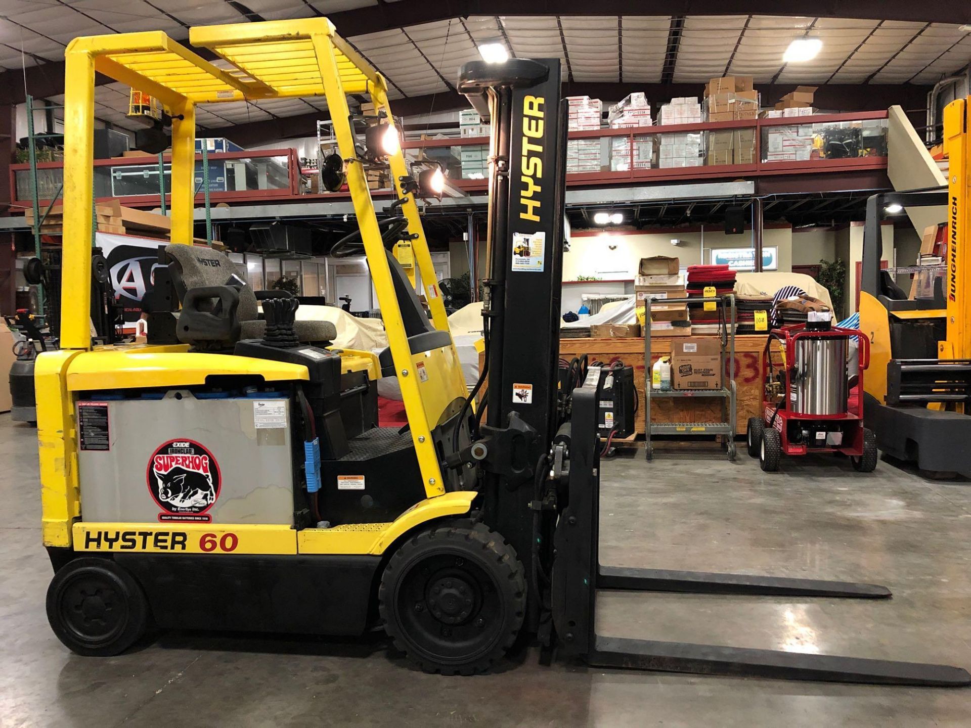 HYSTER ELECTRIC FORKLIFT MODEL E60XM2-33, 6,000 LB CAPACITY