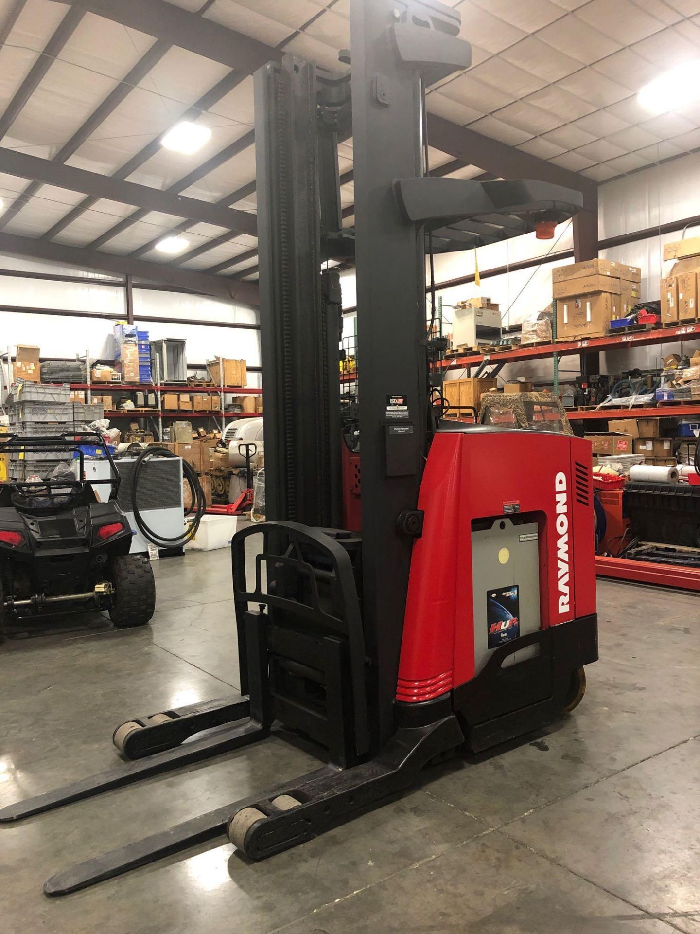 RAYMOND ELECTRIC FORKLIFT MODEL 740 R45TT, APPROX. 4,500 LB CAPACITY, TILT, REACH, BUILT IN SCALE - Image 5 of 7