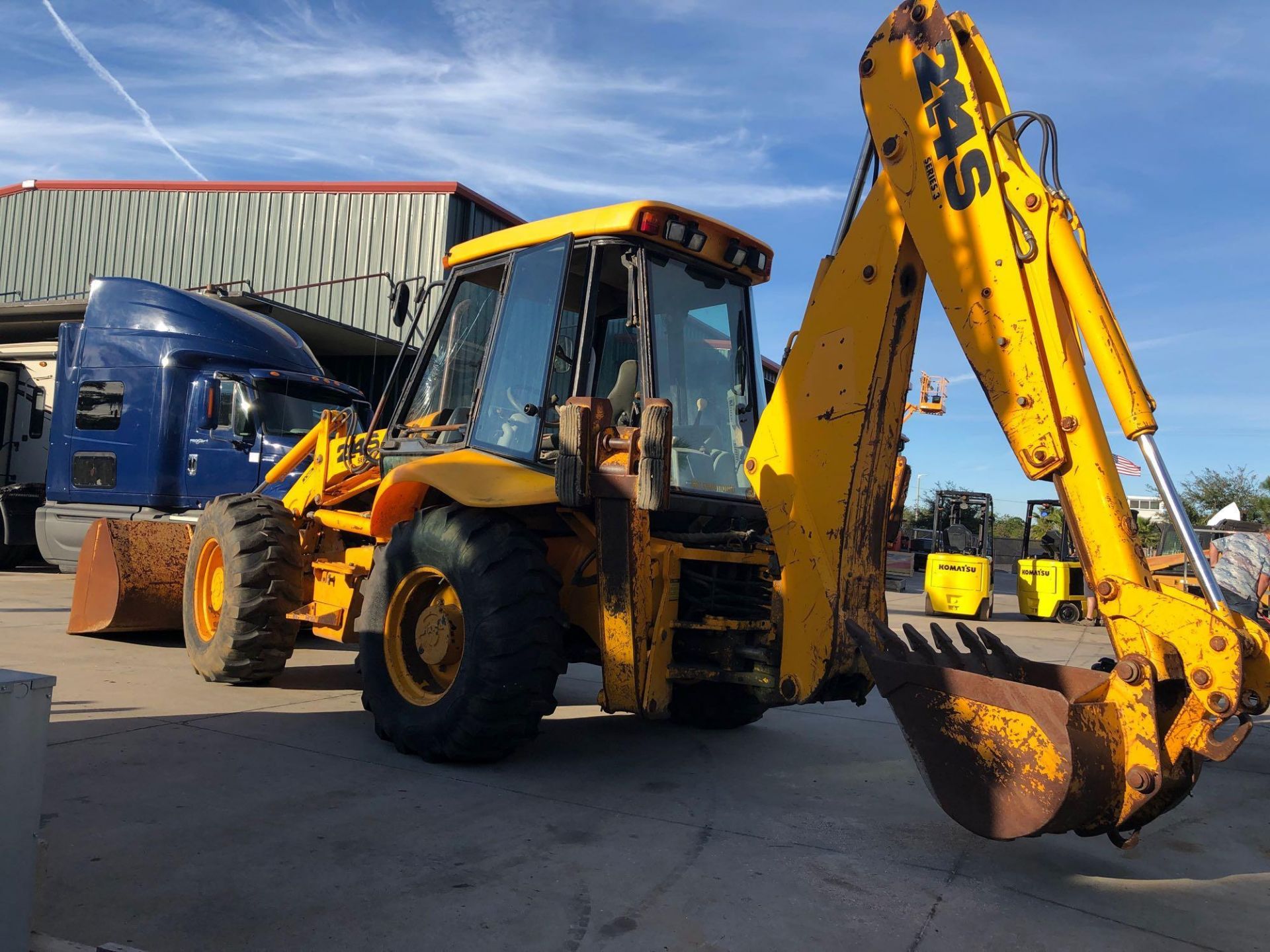 JCB 214S SERIES 3 ENCLOSED CAB BACKHOE - Image 7 of 14