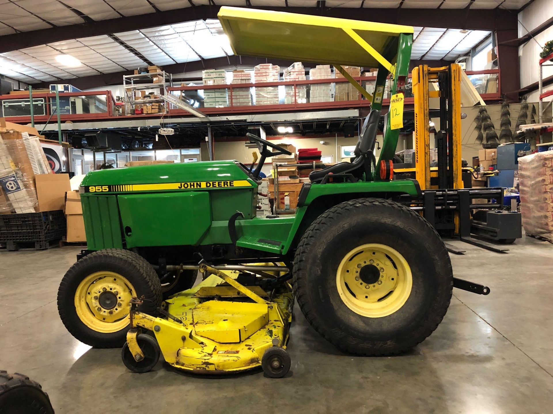 JOHN DEERE 955 TRACTOR WITH MOWER ATTACHMENT, 4x4 - Image 4 of 8