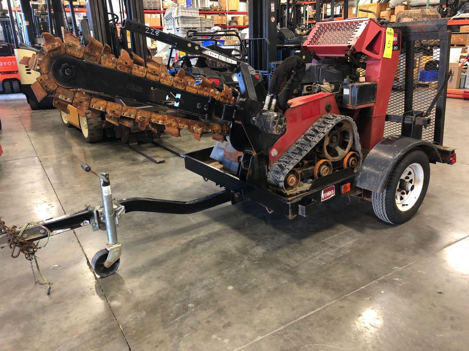 TORO TRX20 WALK-BEHIND CRAWLER TRENCHER