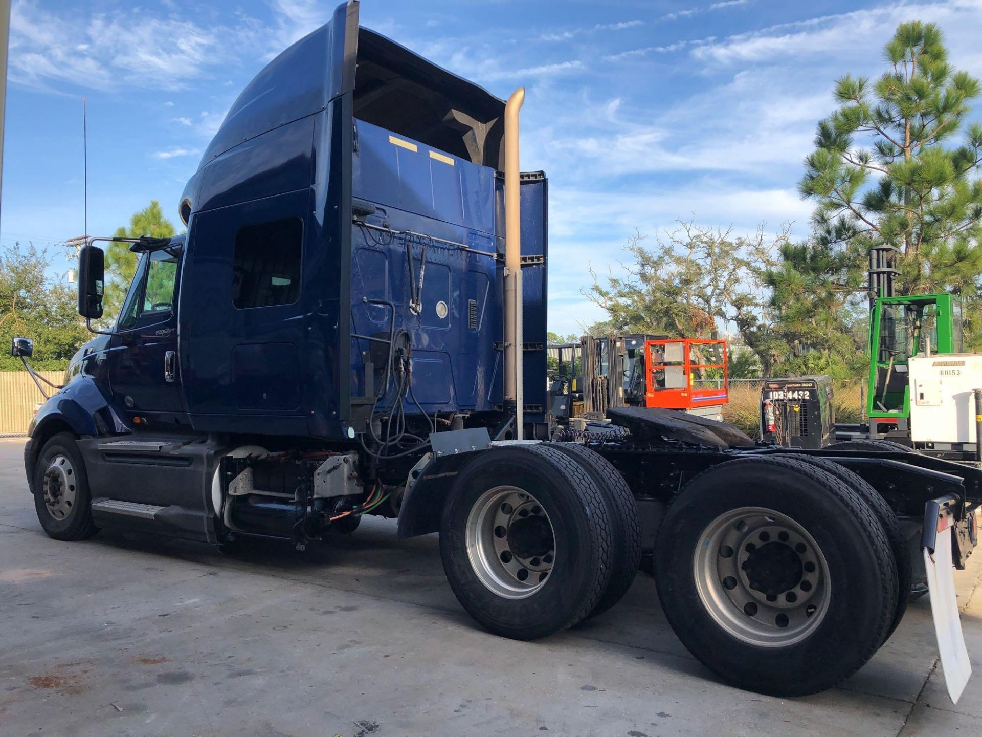 2012 INTERNATIONAL PRO STAR SEMI TRUCK - Image 2 of 15