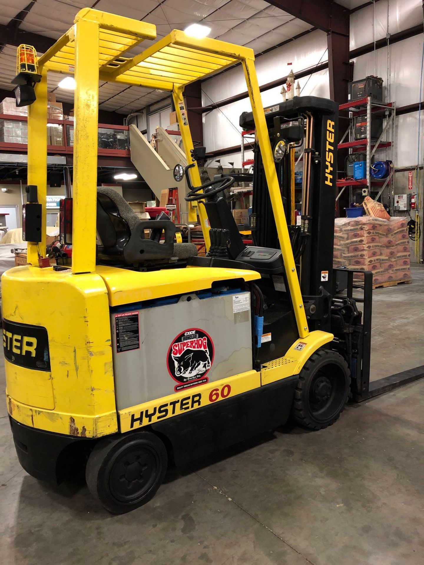 HYSTER ELECTRIC FORKLIFT MODEL E60XM2-33, 6,000 LB CAPACITY - Image 2 of 8