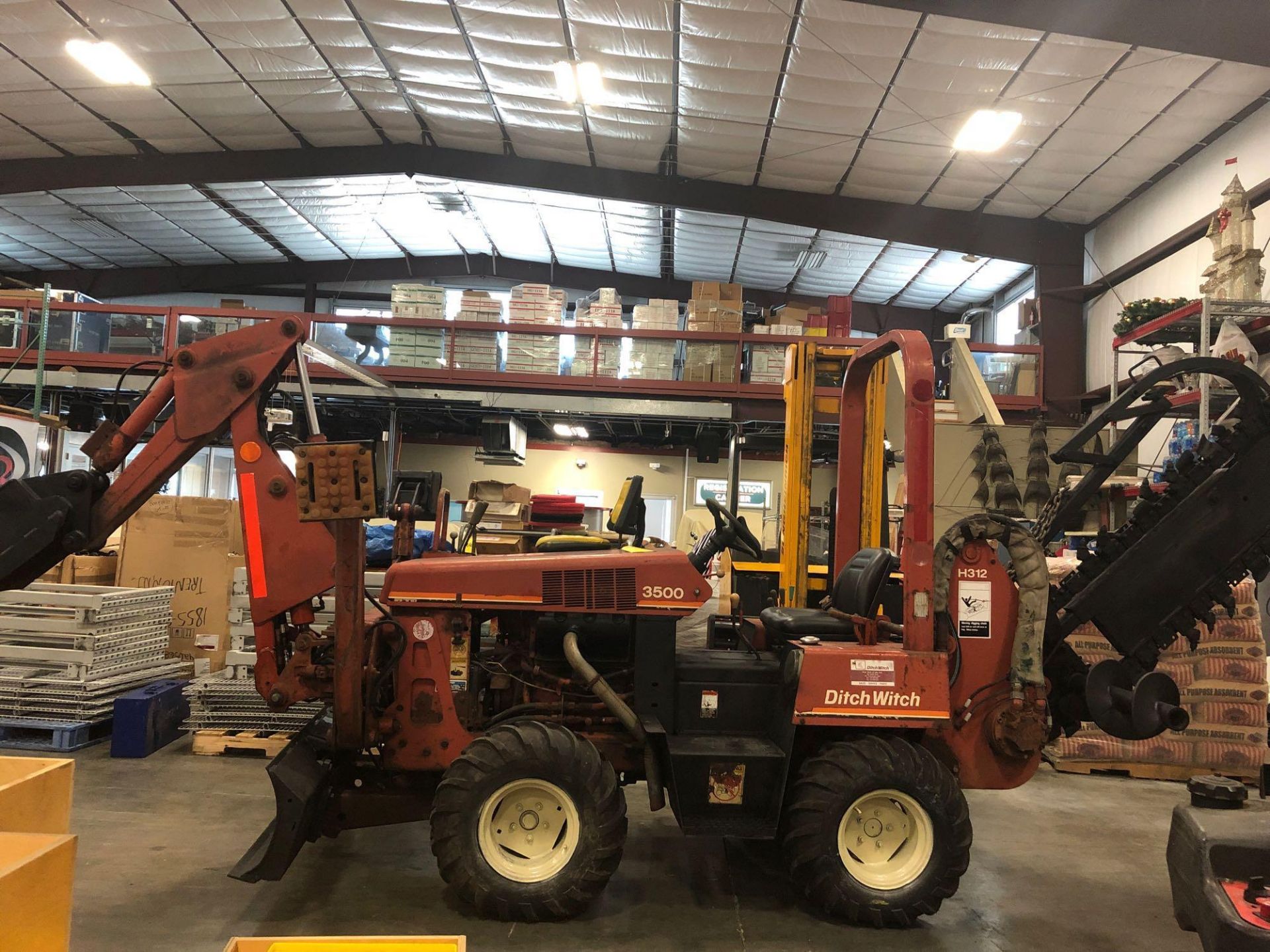 DITCH WITCH 3500 TRENCHER W/ BACKHOE