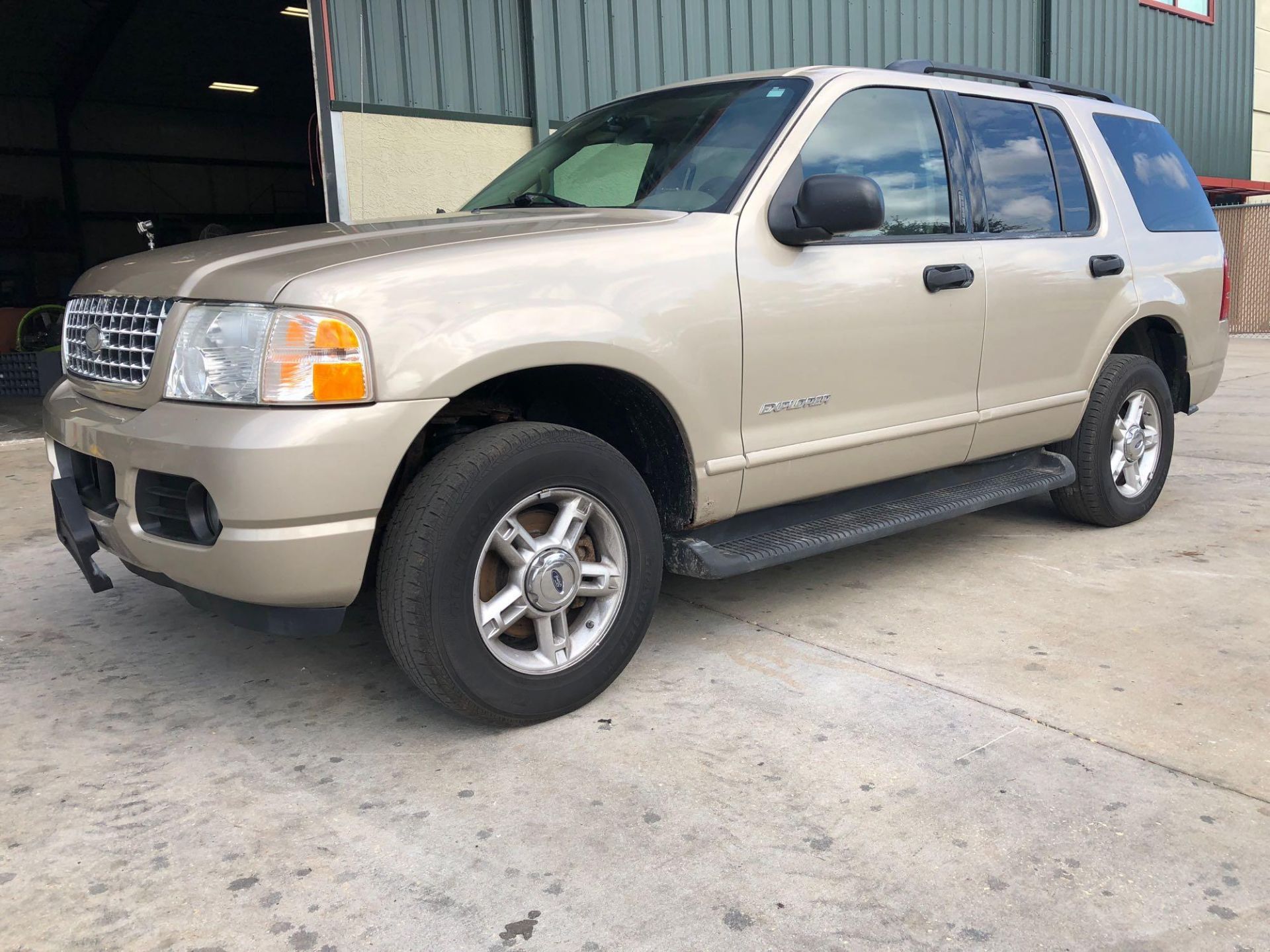 2004 FORD EXPLORER 4X4, AUTOMATIC