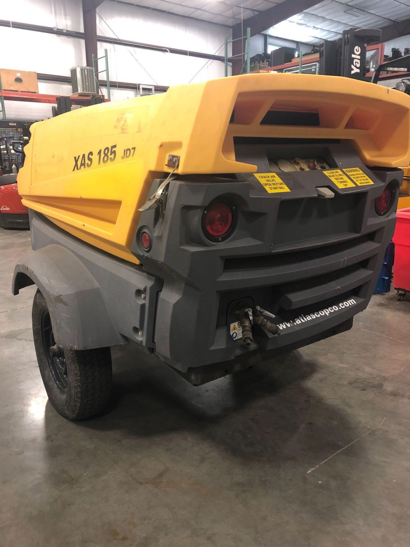 2013 ATLAS COPCO TOW-BEHIND AIR COMPRESSOR MODEL XAS 185, 123 PSIG - Image 4 of 4