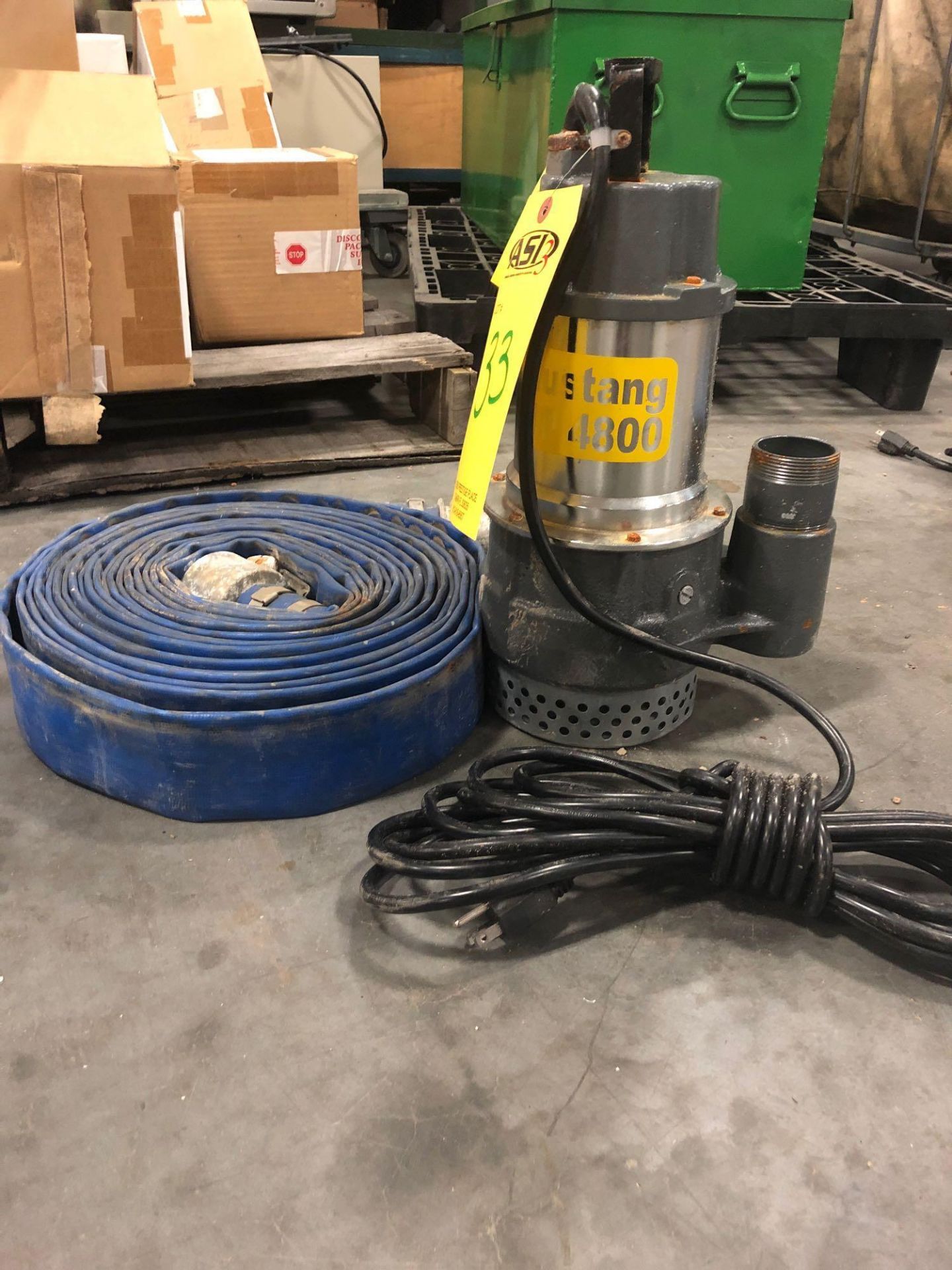 NEW 2" MUSTANG MP4800 SUB. PUMP W/ HOSE