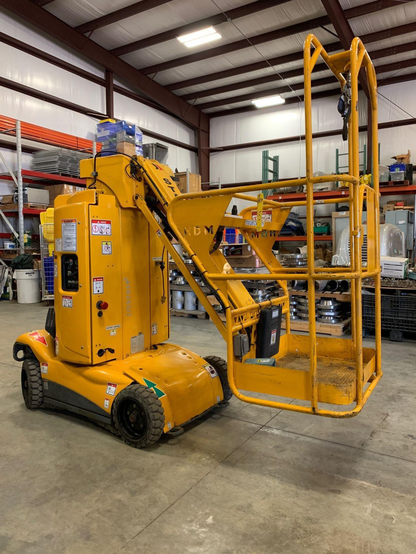 HOULOTTE STAR 22J ELECTRIC MAN LIFT, 22' HEIGHT CAPACITY