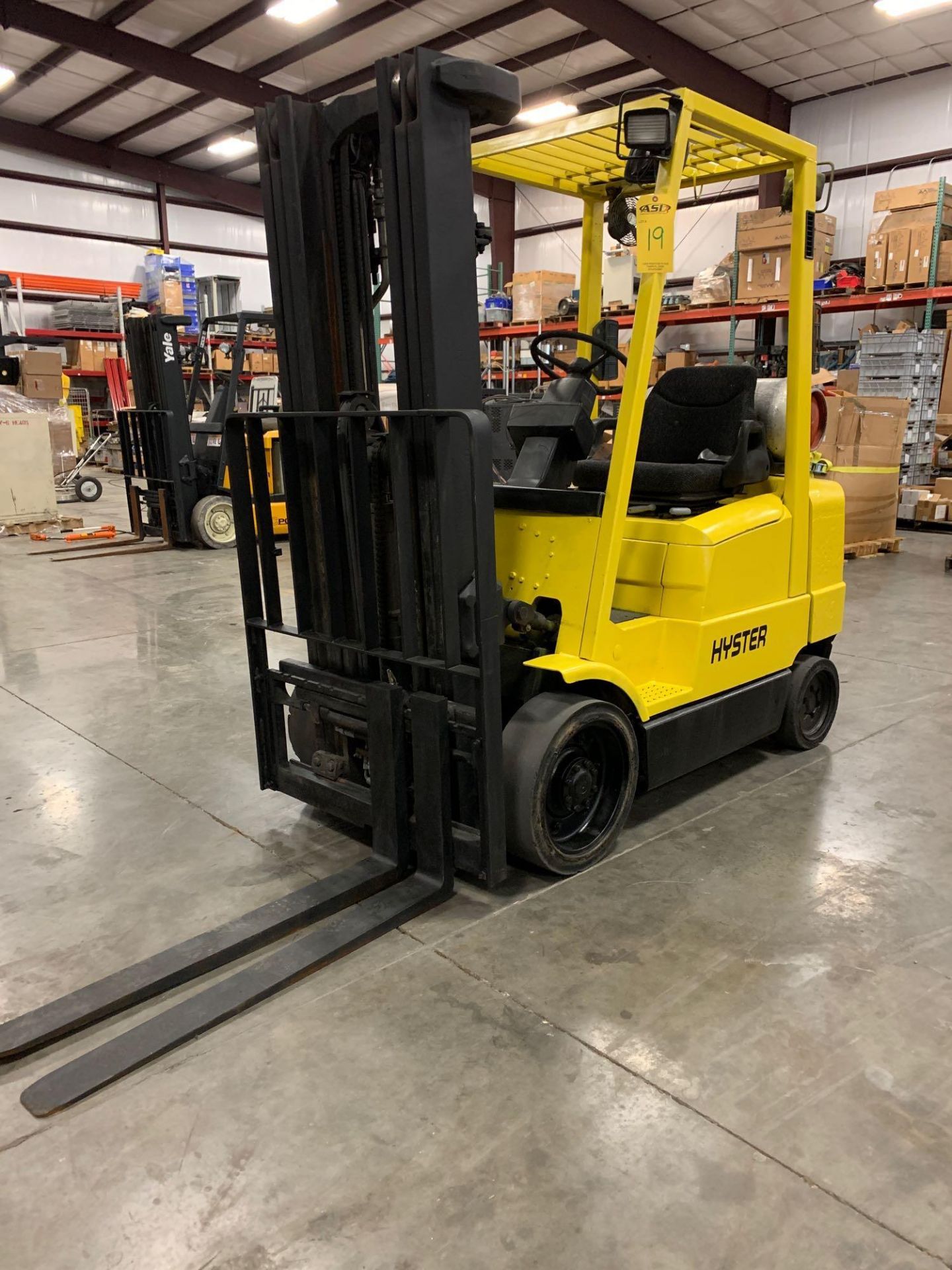 HYSTER LP FORKLIFT MODEL S50XM, 5,000 LB CAPACITY - Image 2 of 8