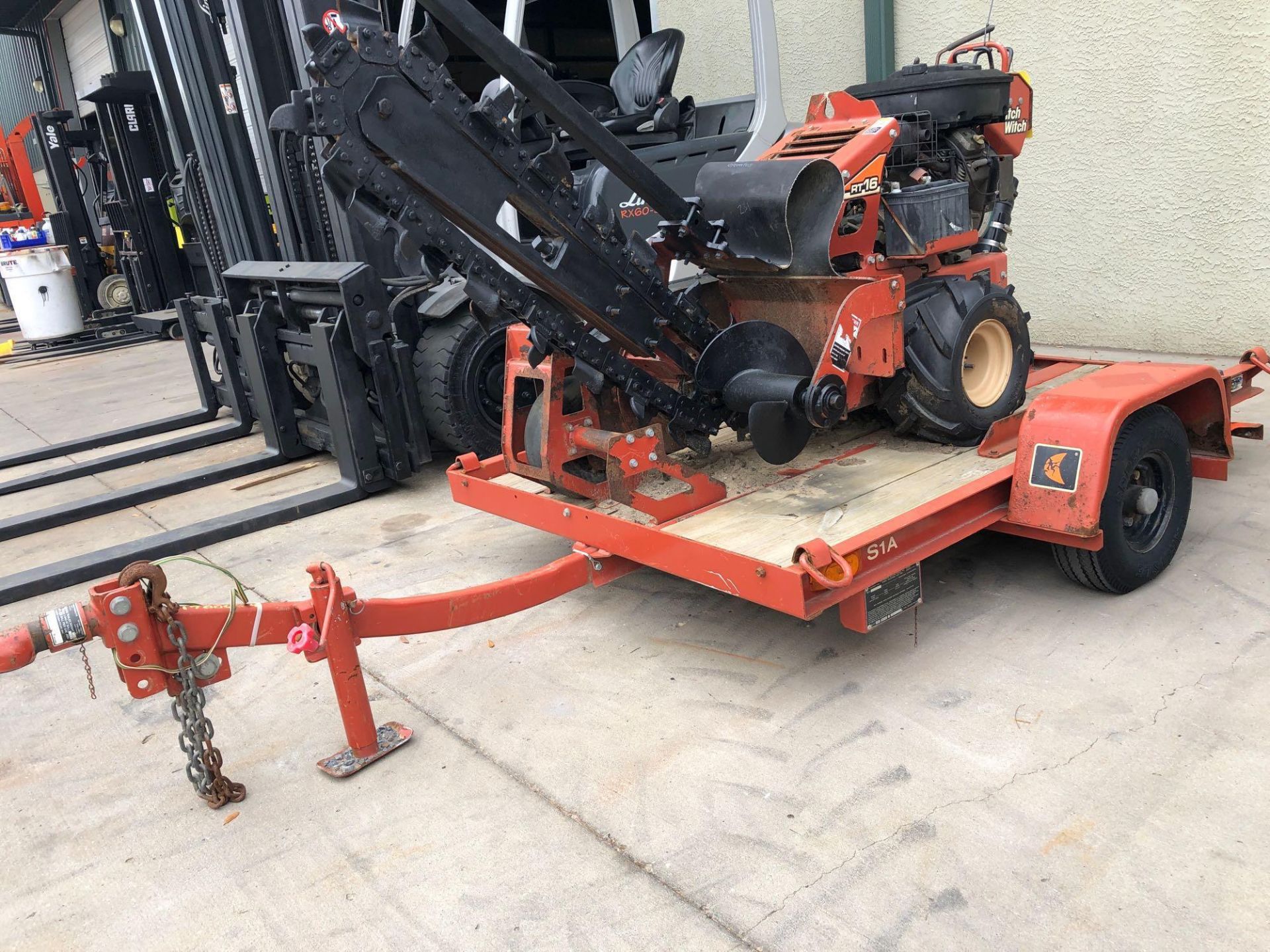 2012 DITCH WITCH TRENCHER AND TRAILER COMBO, TRENCHER MODEL RT16