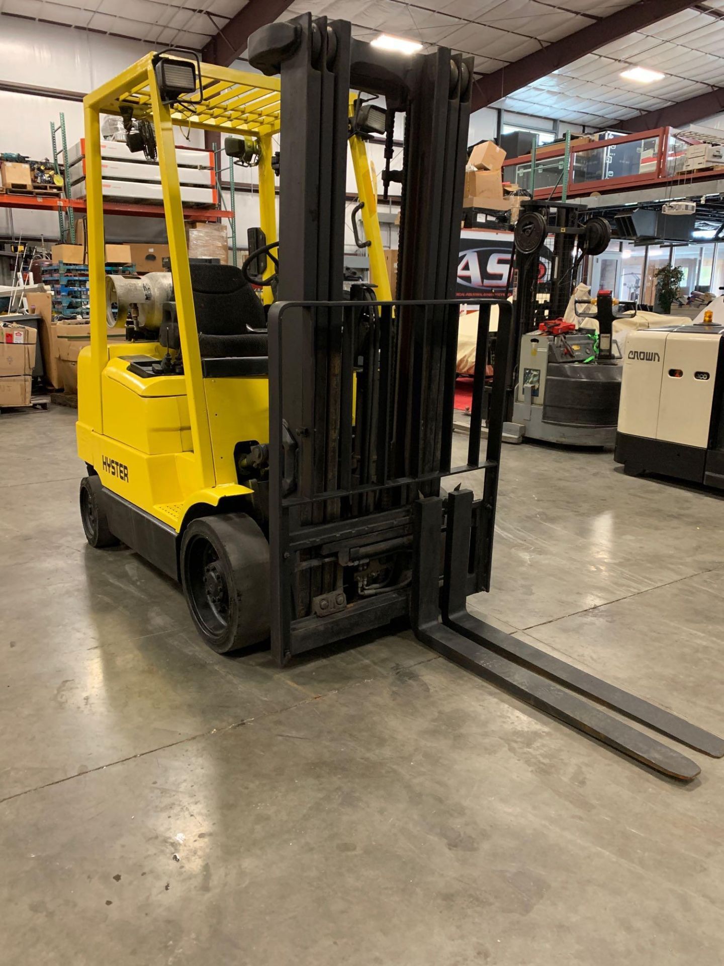 HYSTER LP FORKLIFT MODEL S50XM, 5,000 LB CAPACITY