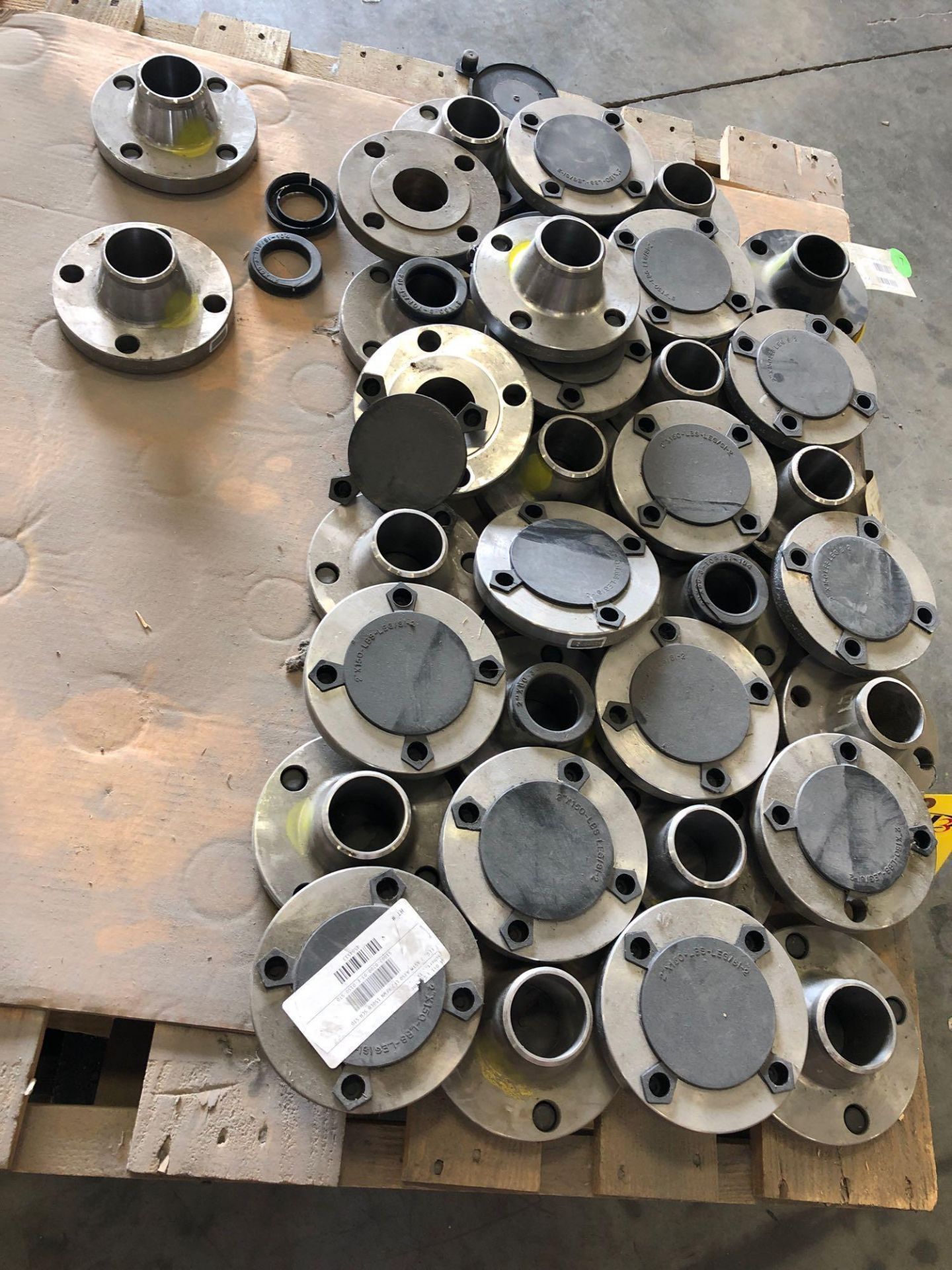150 LB 2" PIPE FLANGES - Image 6 of 6