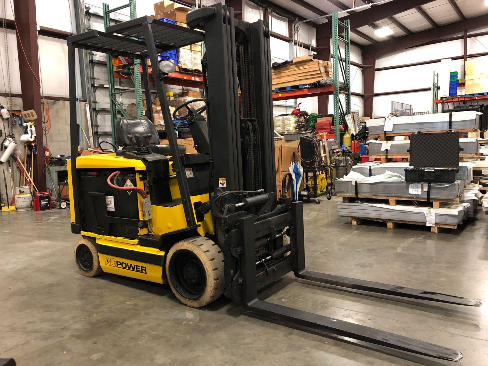 YALE ELECTRIC FORKLIFT MODEL ERC060, 6,000 LB CAPACITY