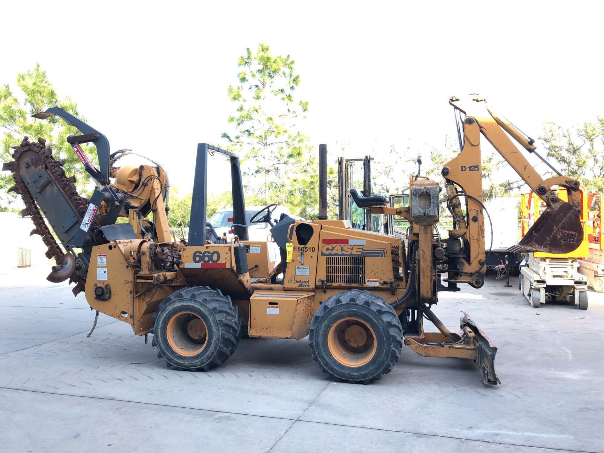 CASE 660 TRENCHER/VIBRATORY CABLE PLOW COMBO, BACKHOE ATTACHMENT, 6-WAY BLADE, DIESEL ENGINE