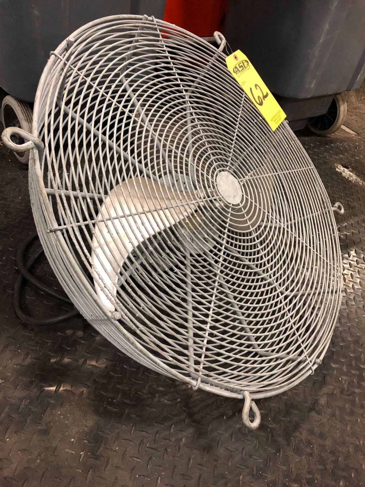 UNUSED/NEVER USED MOUNTABLE 2 BLADE FAN