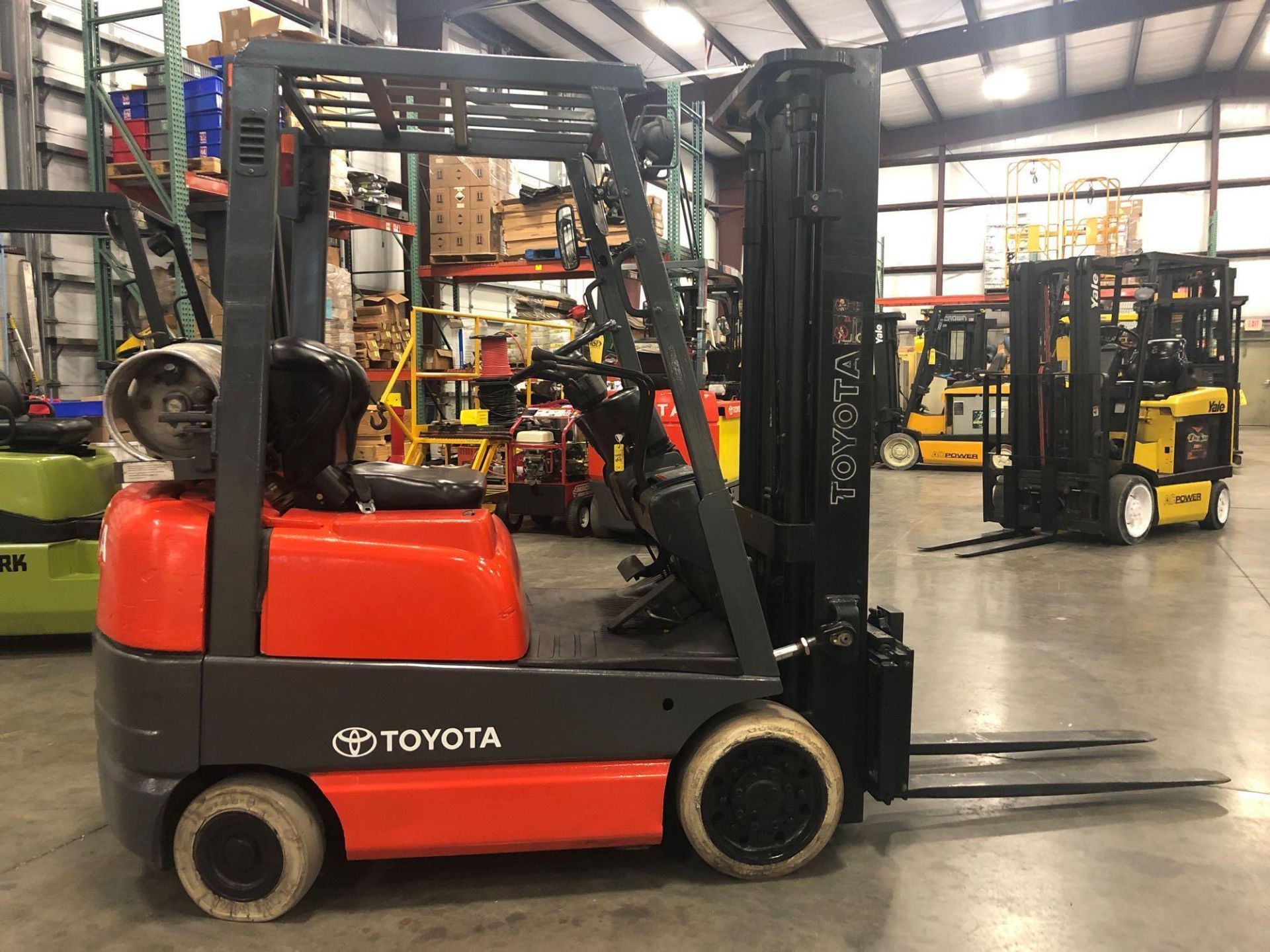 TOYOTA LP FORKLIFT MODEL 42-6FGCU15, 3,000 LB CAPACITY - Image 4 of 6