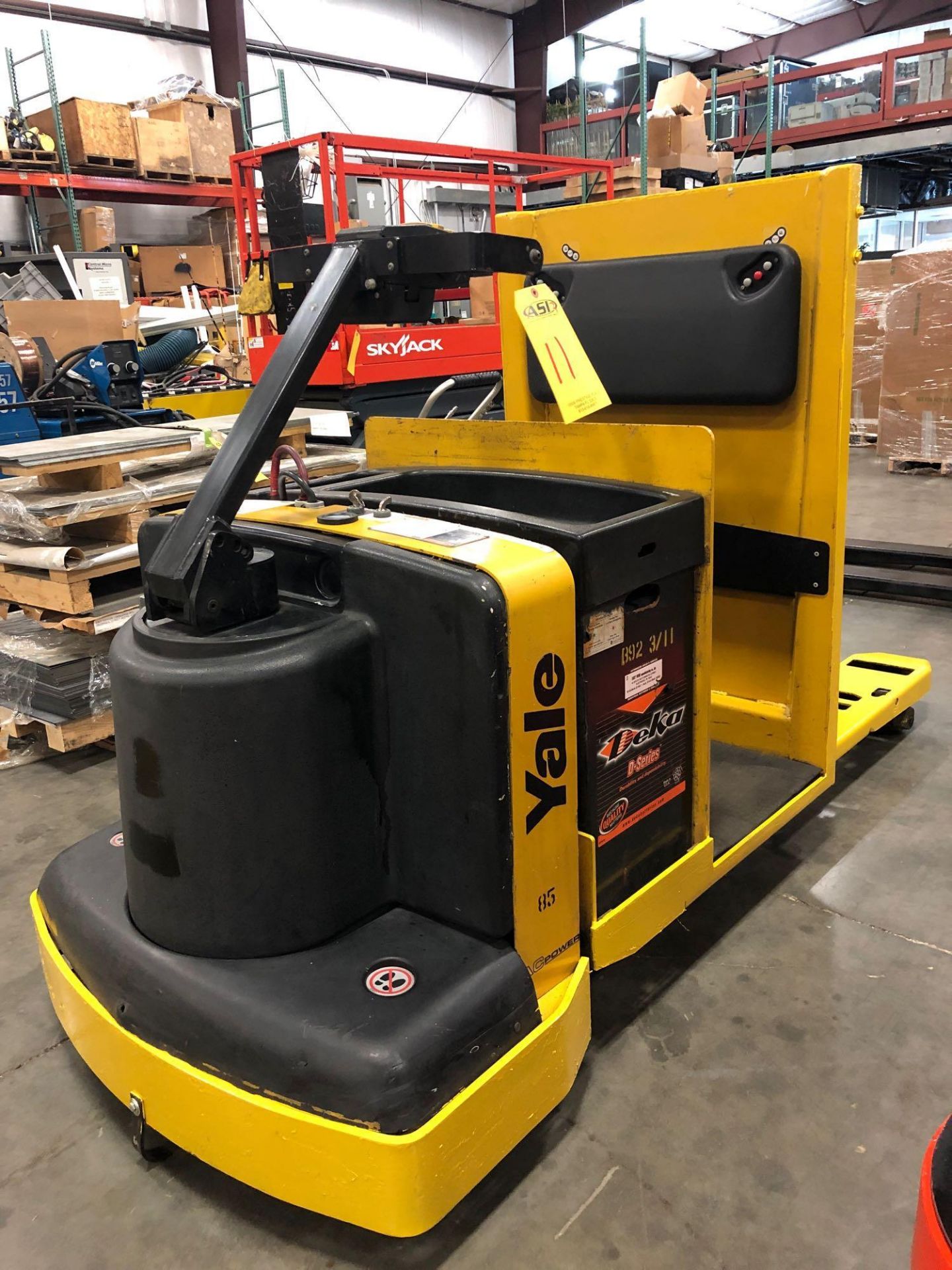 2010 YALE STAND- ON ELECTRIC PALLET JACK MODEL MPC060, 6,000 LB CAPACITY, 24V