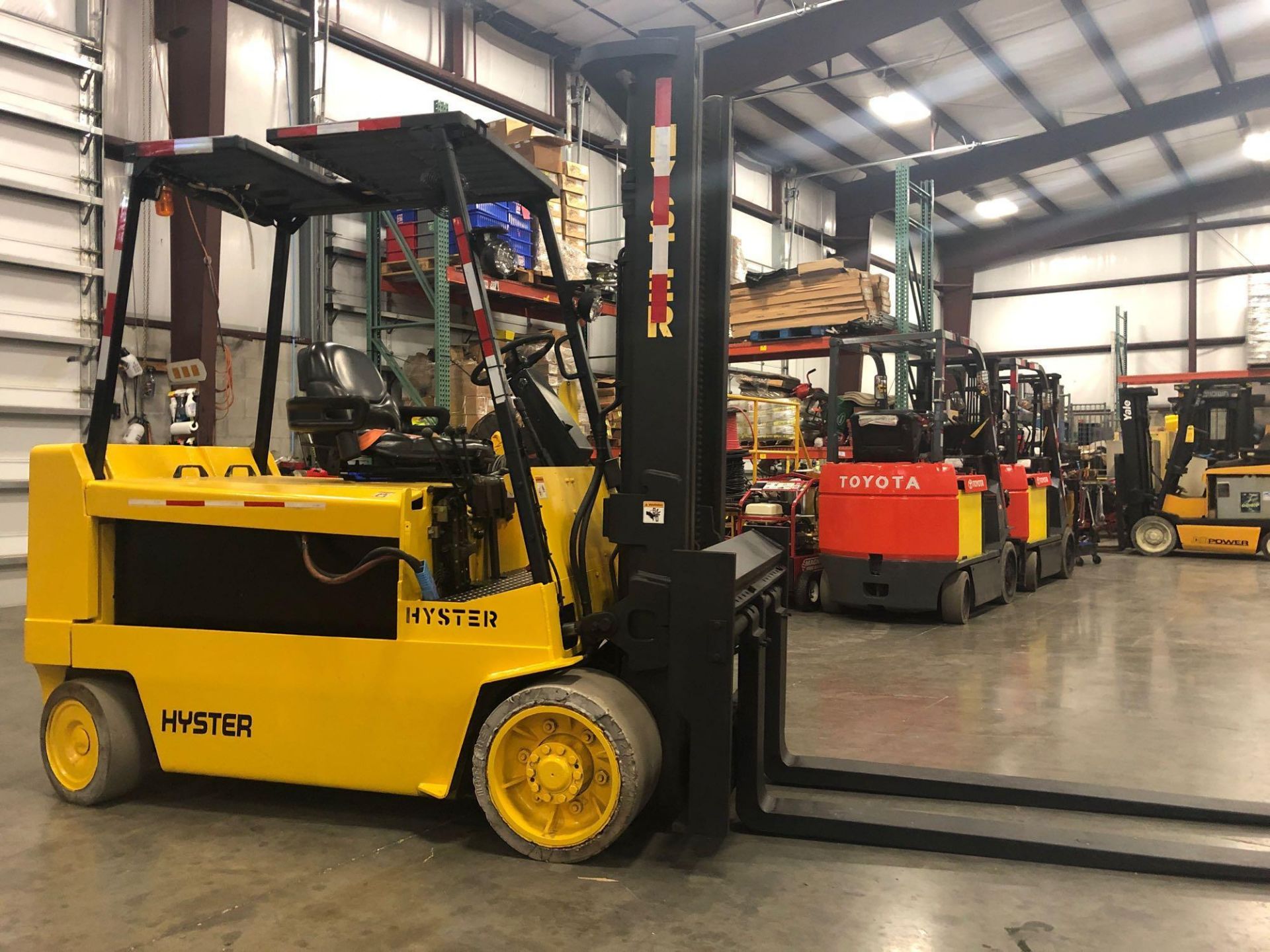 HYSTER ELECTRIC FORKLIFT MODEL E120XL, APPROX. 12,000 LB CAPACITY - Image 4 of 8