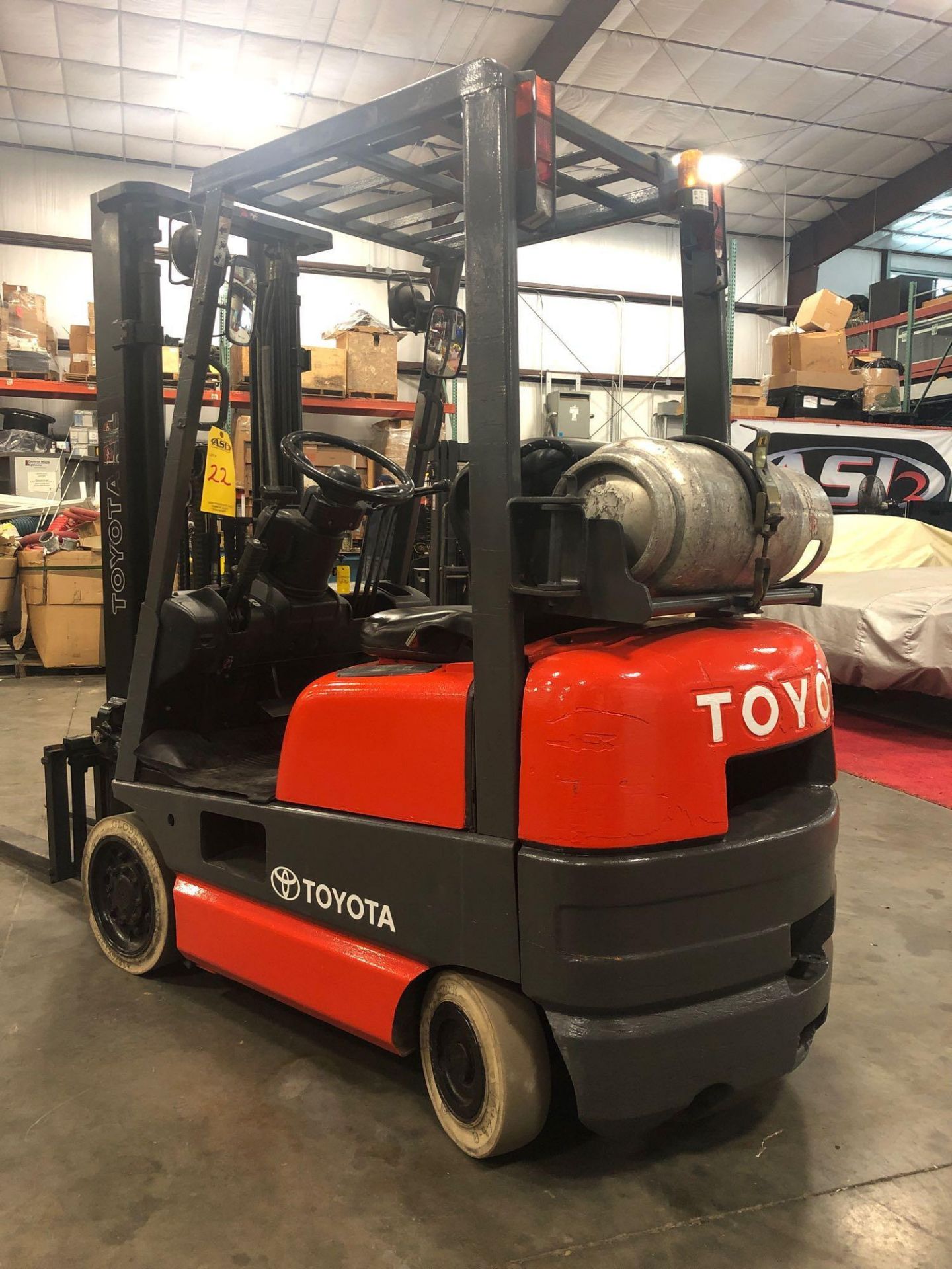 TOYOTA LP FORKLIFT MODEL 42-6FGCU15, 3,000 LB CAPACITY - Image 2 of 6