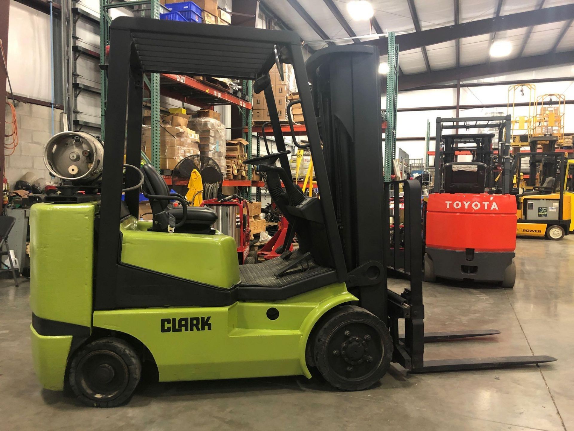 CLARK FORKLIFT MODEL CGC25, APPROX. 5,000 LB CAPACITY, 189" HEIGHT CAPACITY, TILT, SIDE SHIFT