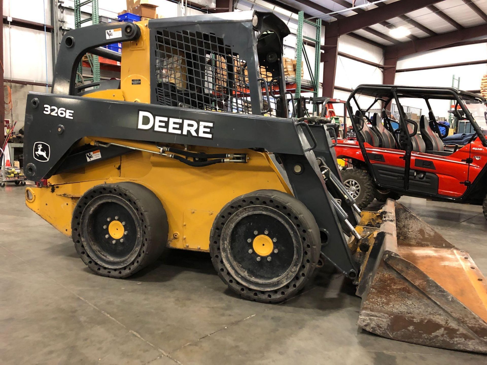 2016 JOHN DEERE 326E SKID STEER, 2 SPEED, DIESEL, 84" BUCKET, RUNS AND OPERATES - Image 2 of 9