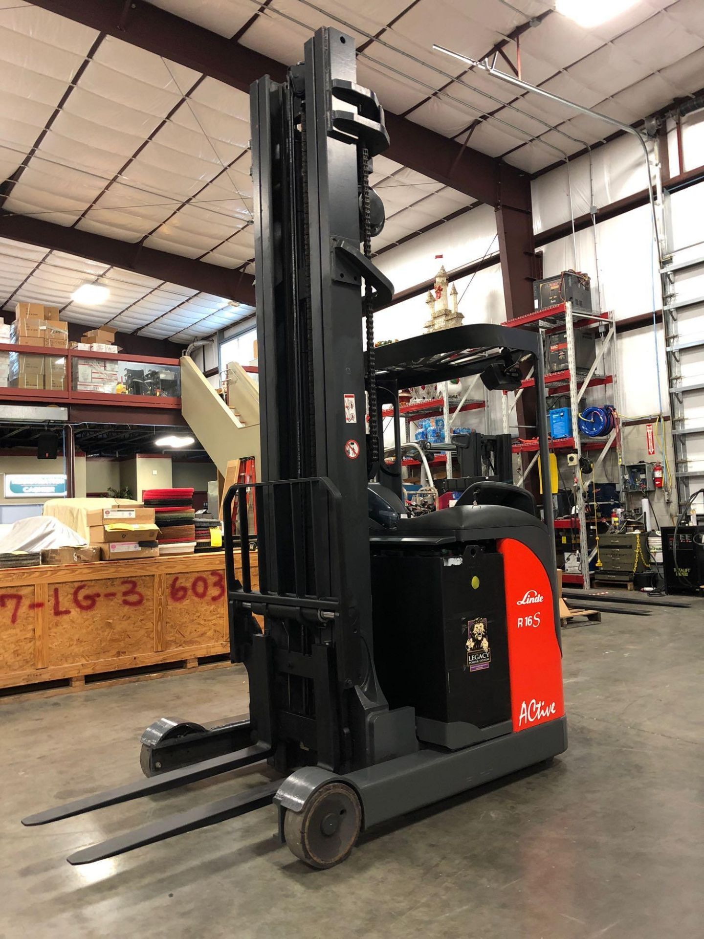 2013 LINDE ELECTRIC FORKLIFT MODEL R16SHD, 3,500 LB WEIGHT CAPACITY, 313" HEIGHT CAP, CAMERA ON MAST - Image 6 of 10