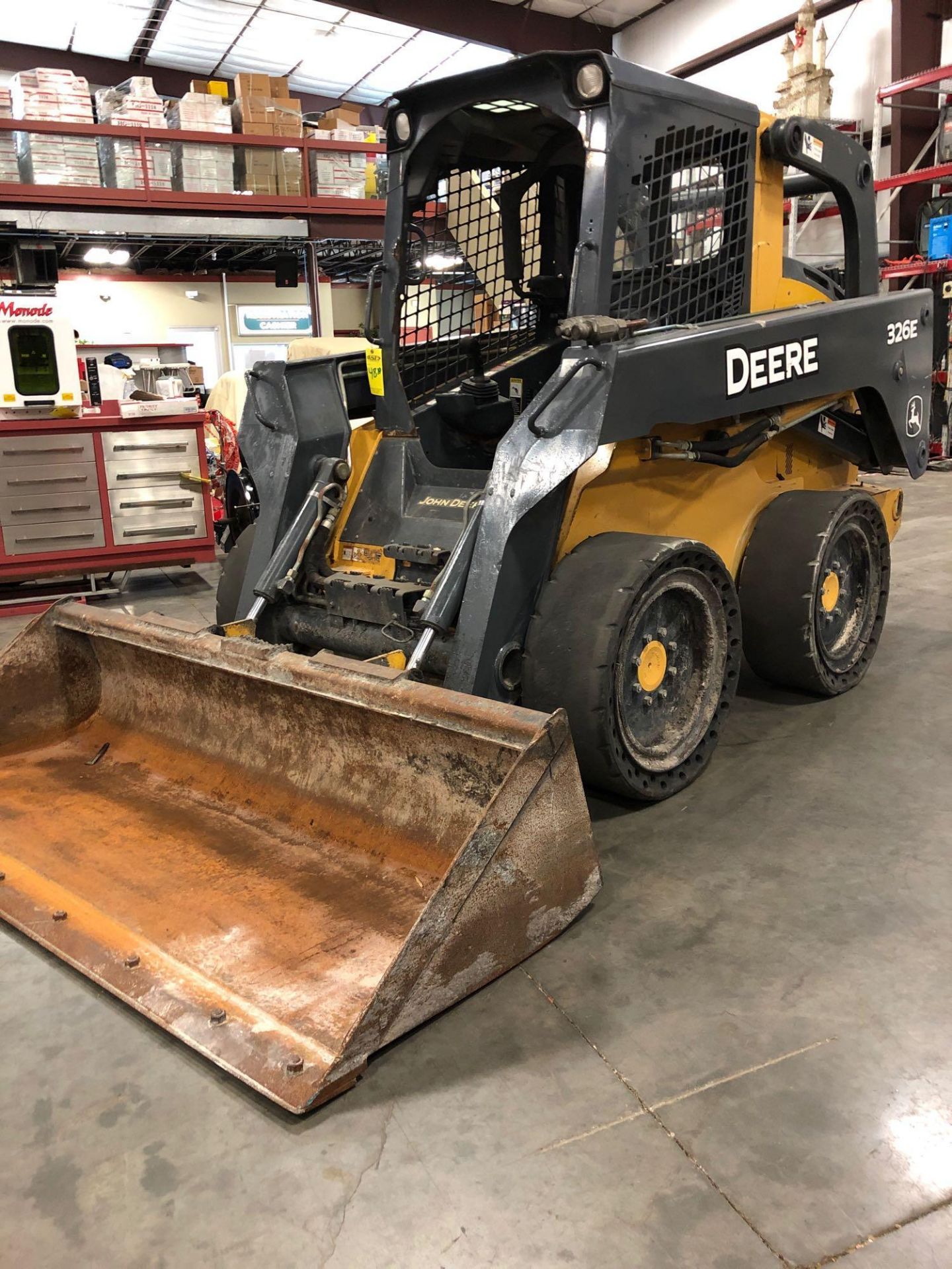 2016 JOHN DEERE 326E SKID STEER, 2 SPEED, DIESEL, 84" BUCKET, RUNS AND OPERATES - Image 6 of 9