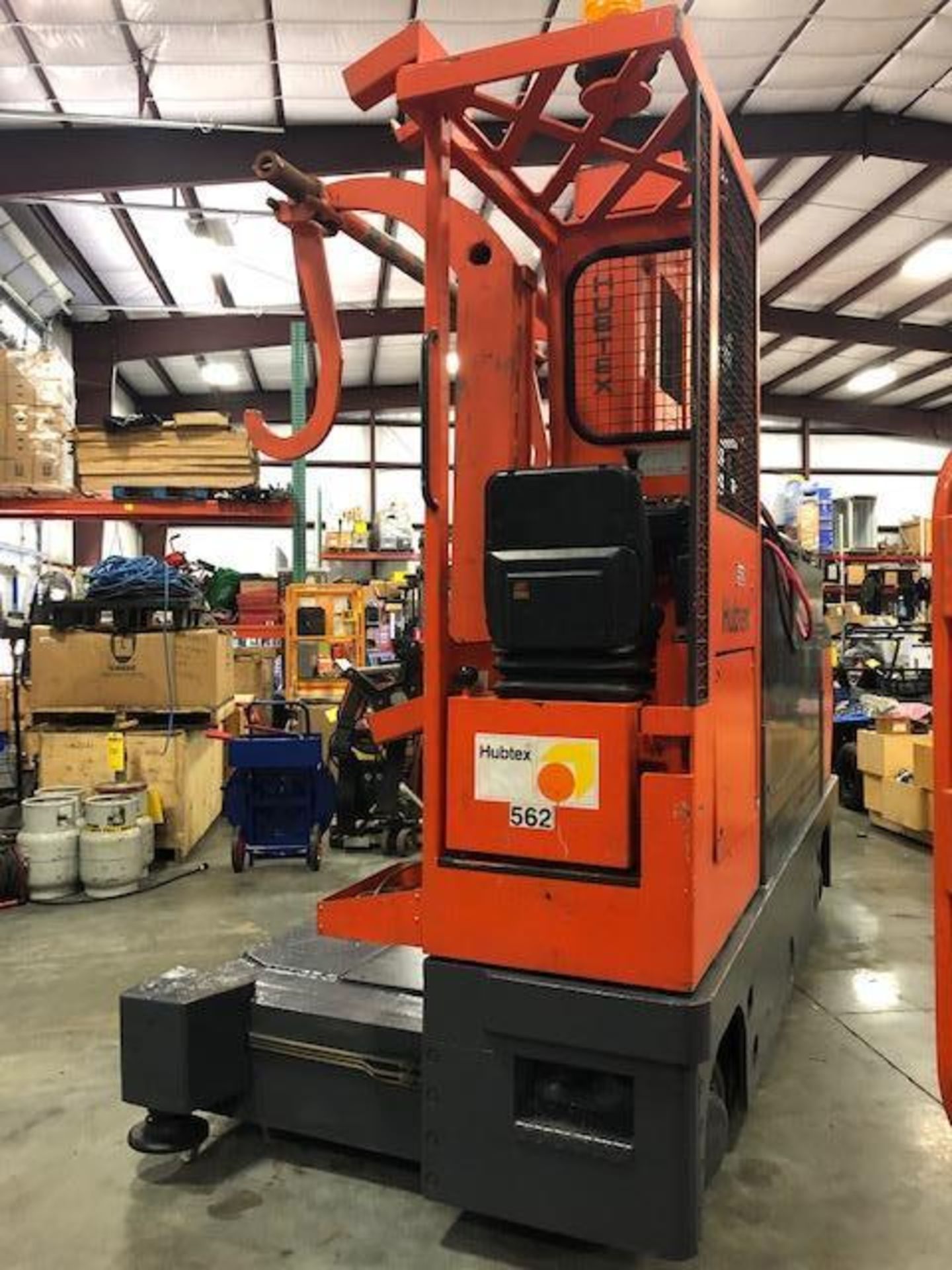 HUBTEX ELECTRIC FORKLIFT W/ROTATING TIRES FOR MULTI-DIRECTIONAL DRIVING - Image 8 of 17