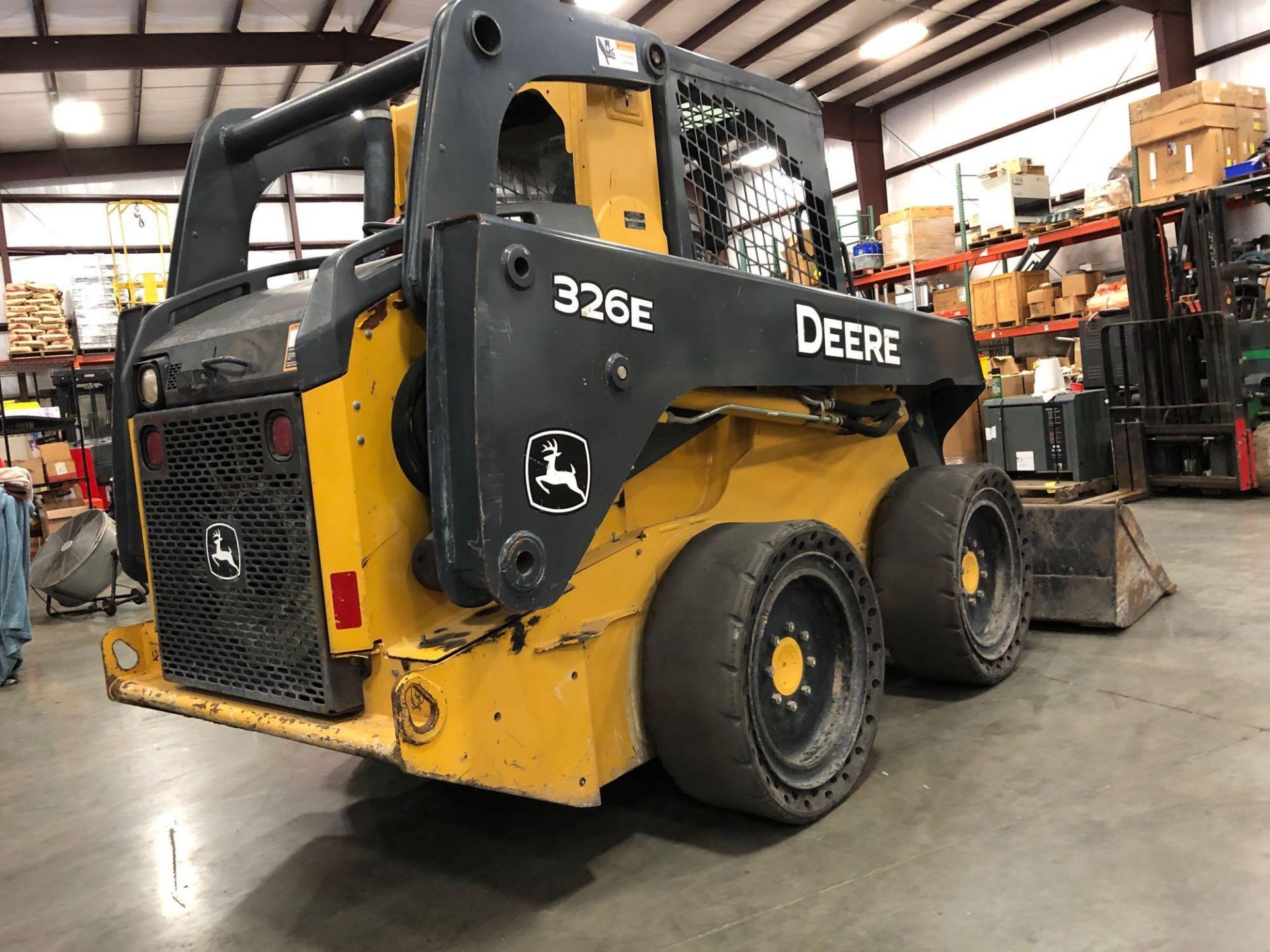 2016 JOHN DEERE 326E SKID STEER, 2 SPEED, DIESEL, 84" BUCKET, RUNS AND OPERATES - Image 3 of 9