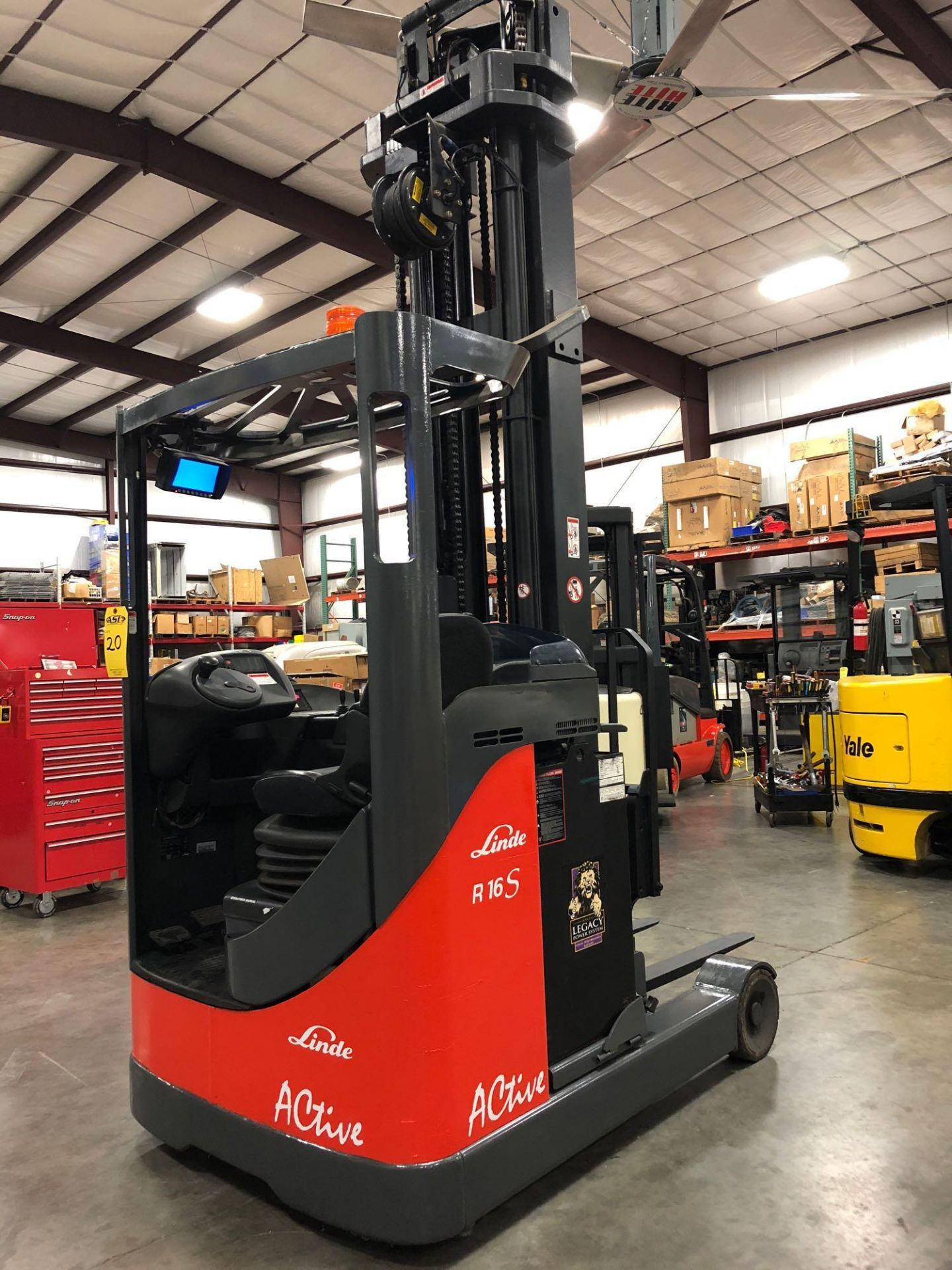 2013 LINDE ELECTRIC FORKLIFT MODEL R16SHD, 3,500 LB WEIGHT CAPACITY, 313" HEIGHT CAP, CAMERA ON MAST - Image 3 of 10