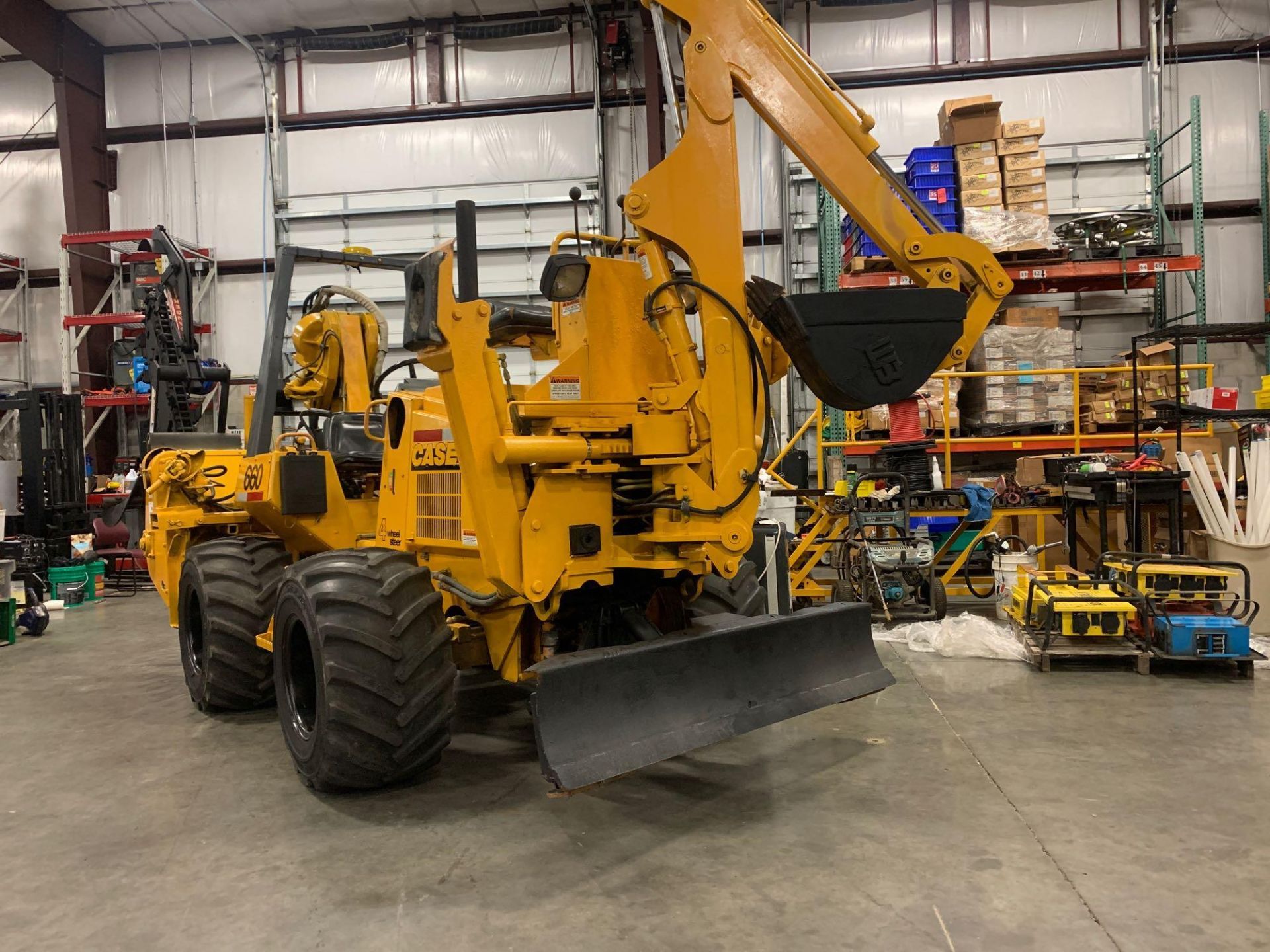 CASE 660 VIBRATING CABLE PLOW/TRENCHER WITH BACKHOE, PUSH BLADE, DIESEL POWERED, 4 WHEEL STEERING - Image 2 of 9