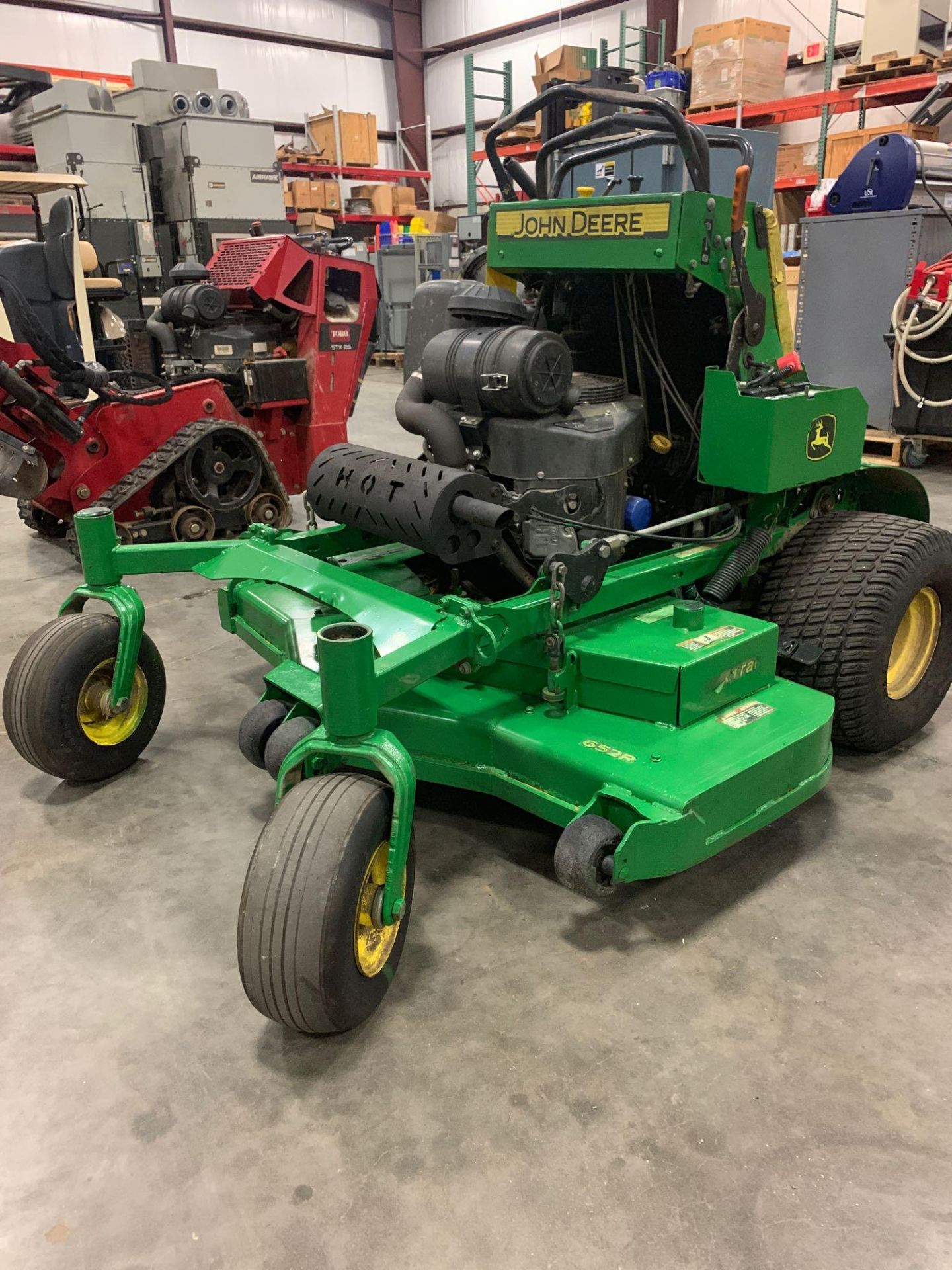 2013 JOHN DEERE 652R QUIK TRAK MOWER, MULCH ON DEMAND - Image 2 of 5