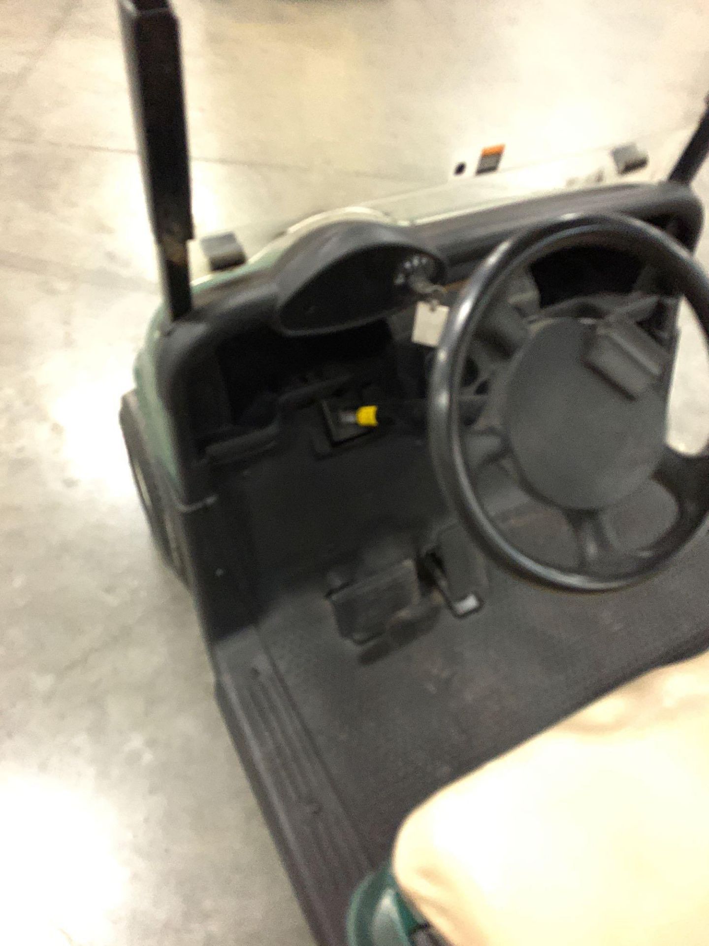 EZ-GO ELECTRIC GOLF CART - Image 6 of 6