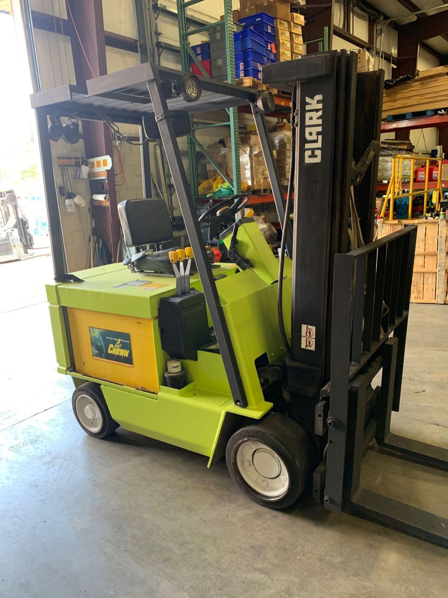 CLARK ECS30 36V ELECTRIC FORKLIFT, APPROX 5000LB CAPACITY - Image 2 of 8