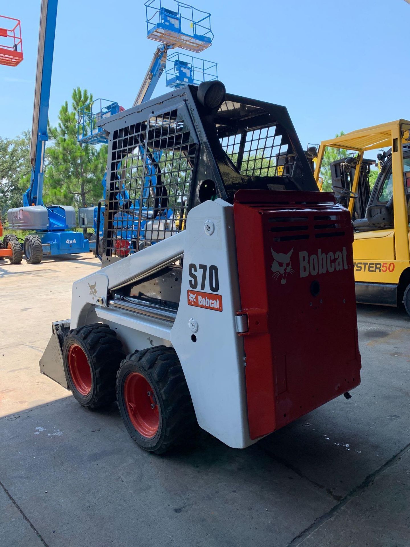 2011 BOBCAT S70 SKID STEER, DIESEL 36” BUCKET - Image 3 of 7