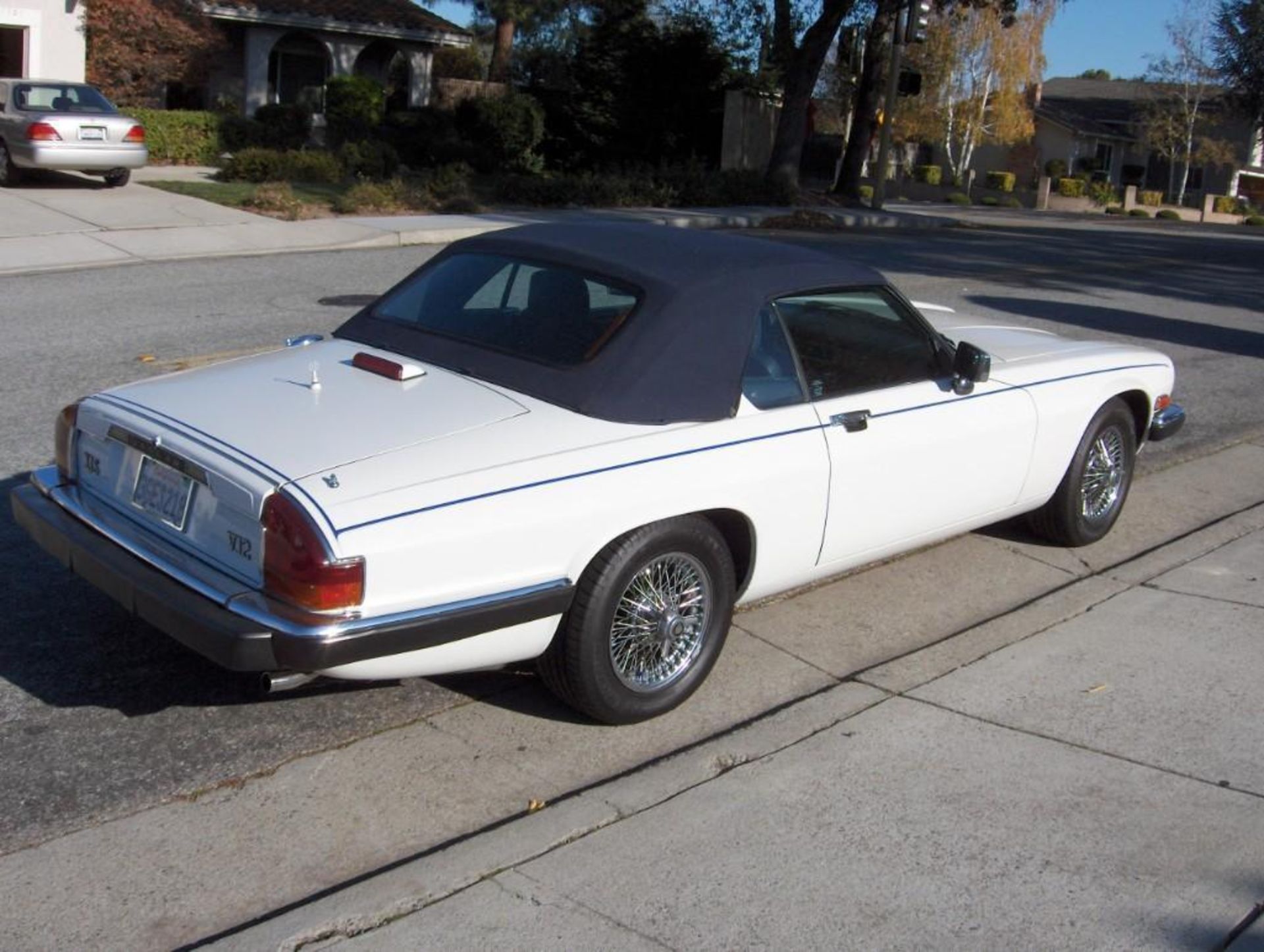 1989 JAGUAR CONVERTIBLE, V12 GASOLINE ENGINE, - Image 2 of 5