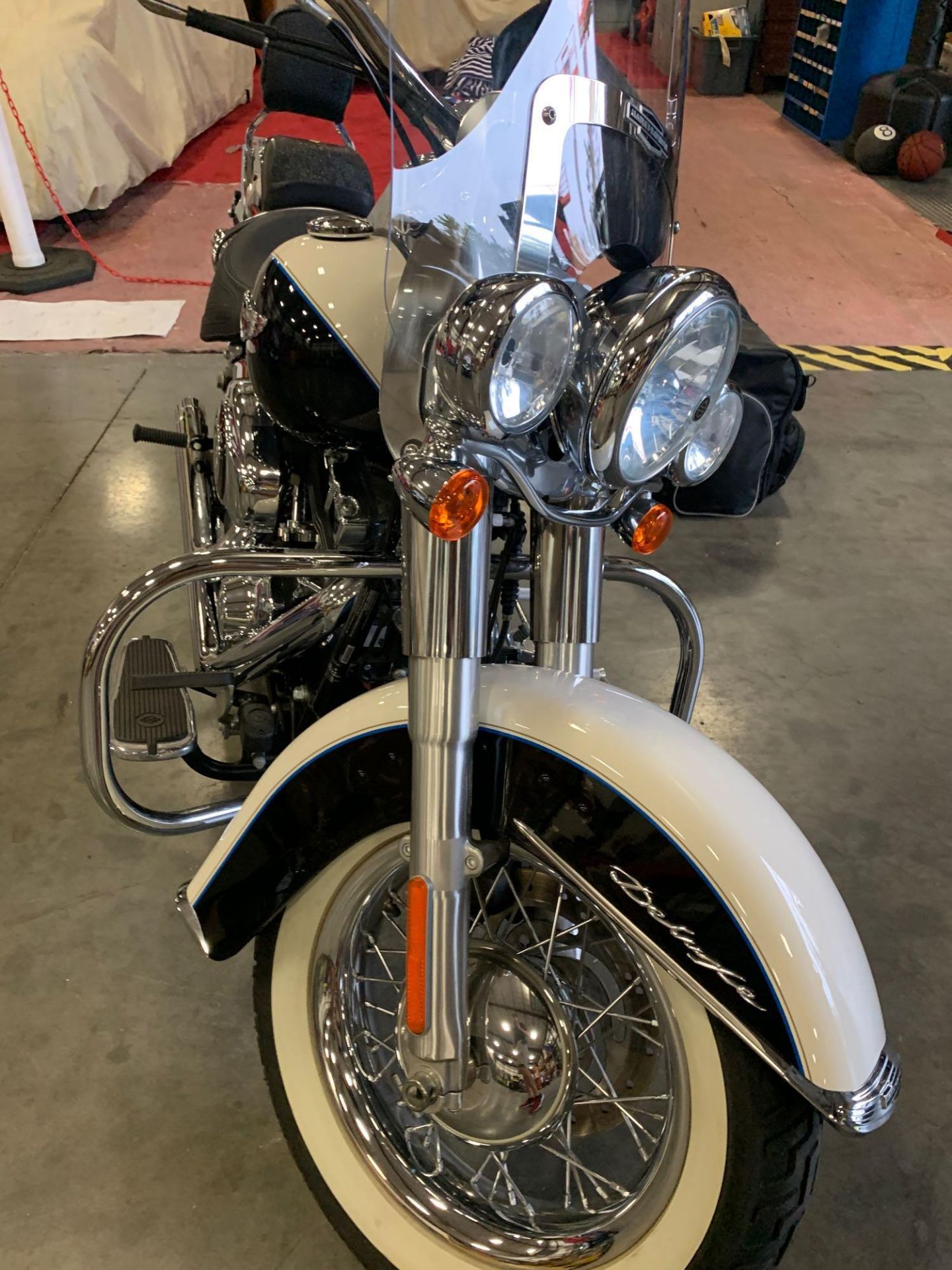 2012 HARLEY DAVIDSON SOFTAIL DELUXE 103 MOTORCYCLE - Image 2 of 18