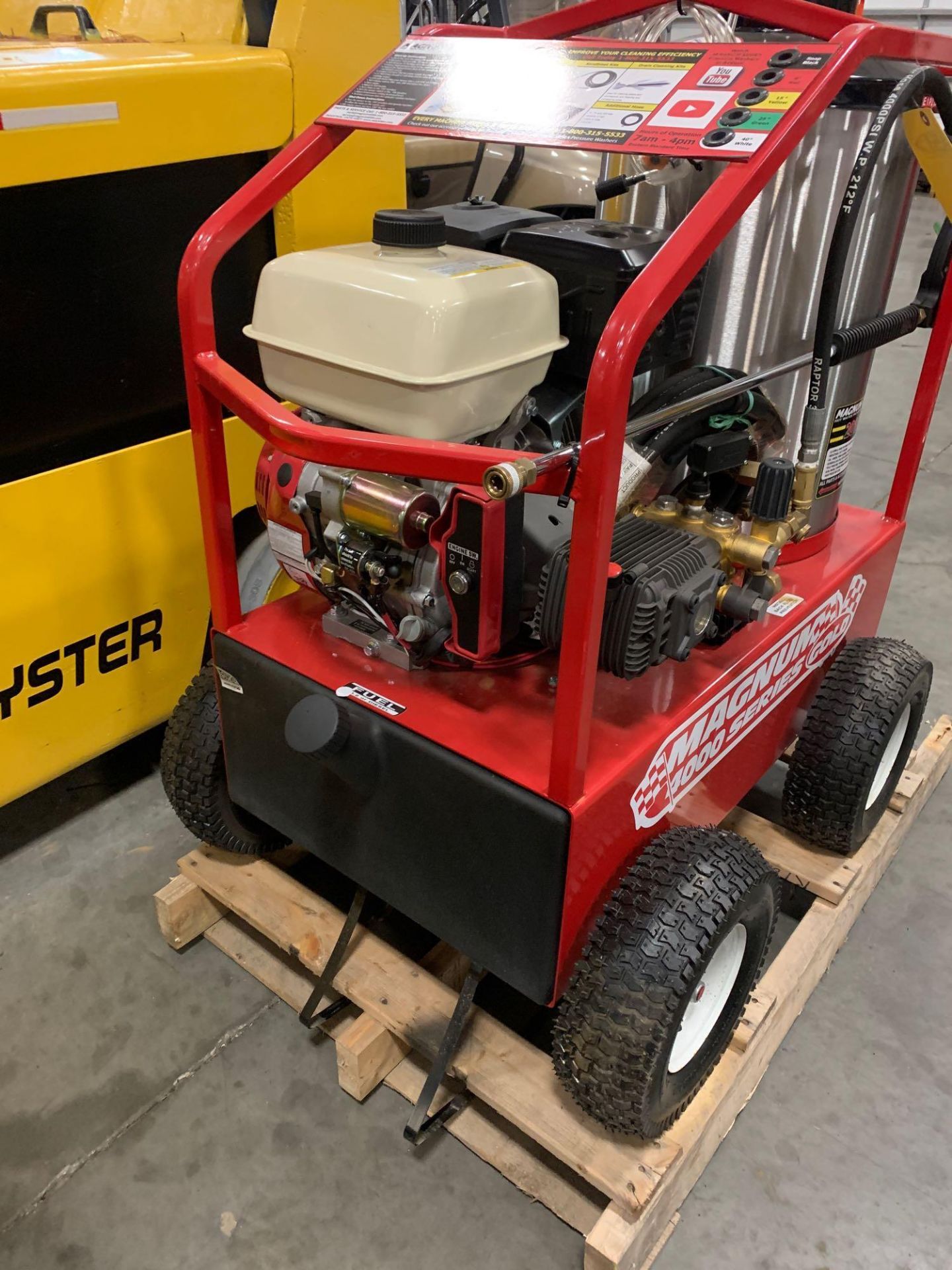 UNUSED 2019 MAGNUM 4000 SERIES HOT WATER PRESSURE WASHER- GAS POWERED WITH DIESEL BURNER - Image 2 of 4