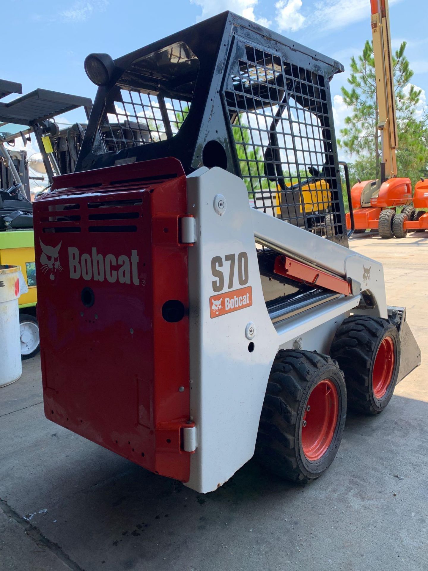 2011 BOBCAT S70 SKID STEER, DIESEL 36” BUCKET - Image 4 of 7