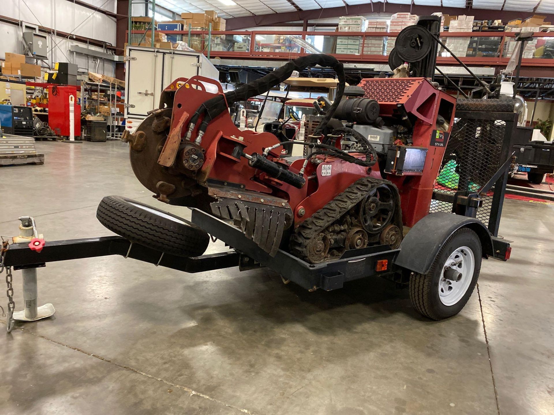 2014 TORO STX26 TRACKED WALKBEHIND STUMP GRINDER WITH TRAILER, RUNS