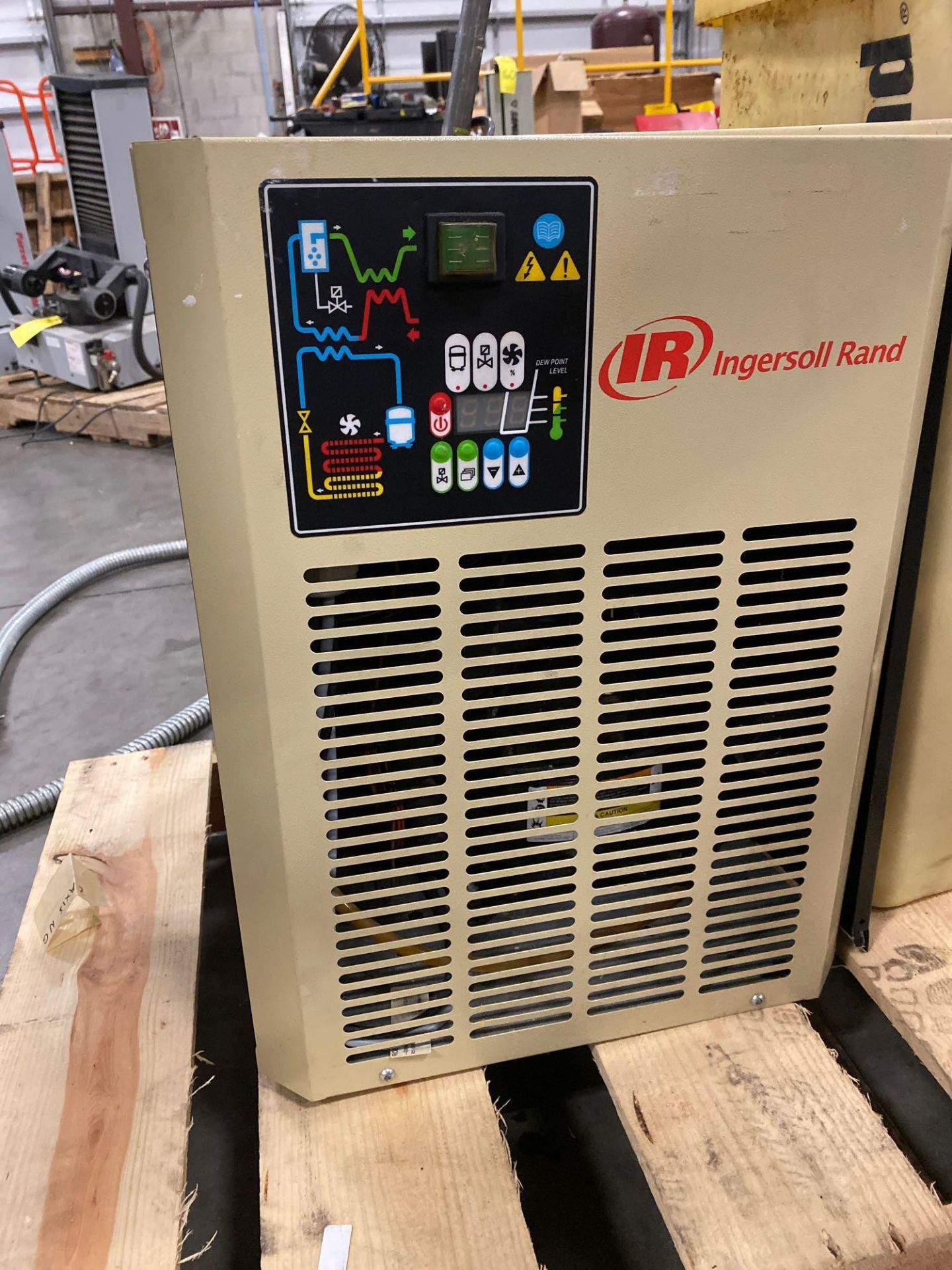 INGERSOLL RAND MDL UNI-15-150-L AIR COMPRESSOR SYSTEM, AIR DRYER, POLYSEP CONDENSATE SEPERATION SYST - Image 4 of 8