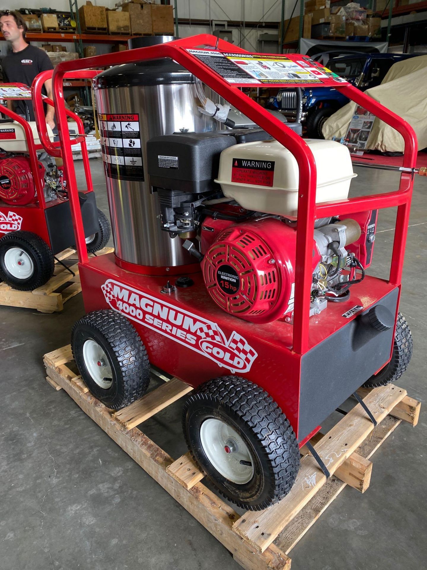 NEW 2019 MAGNUM 4000 PSI HEATED PRESSURE WASHER, ELECTRIC START, GAS POWERED WITH DIESEL BURNER, HOS - Image 2 of 4