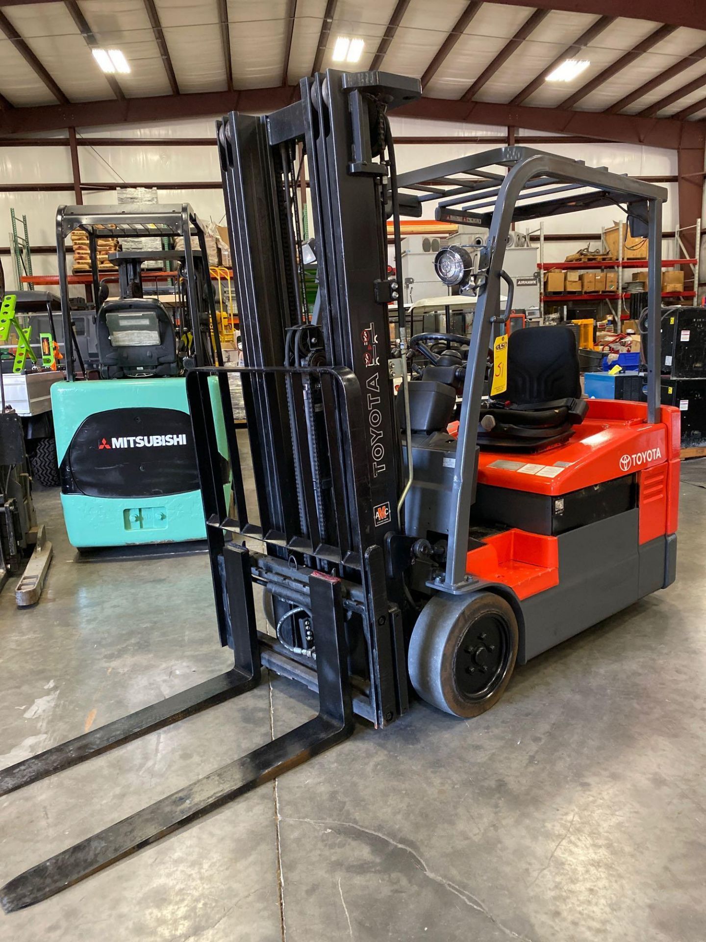 TOYOTA 7FBEU20 36V FORKLIFT, 189” LIFT, TILT, SIDESHIFT, RUNS AND OPERATES - Image 2 of 7