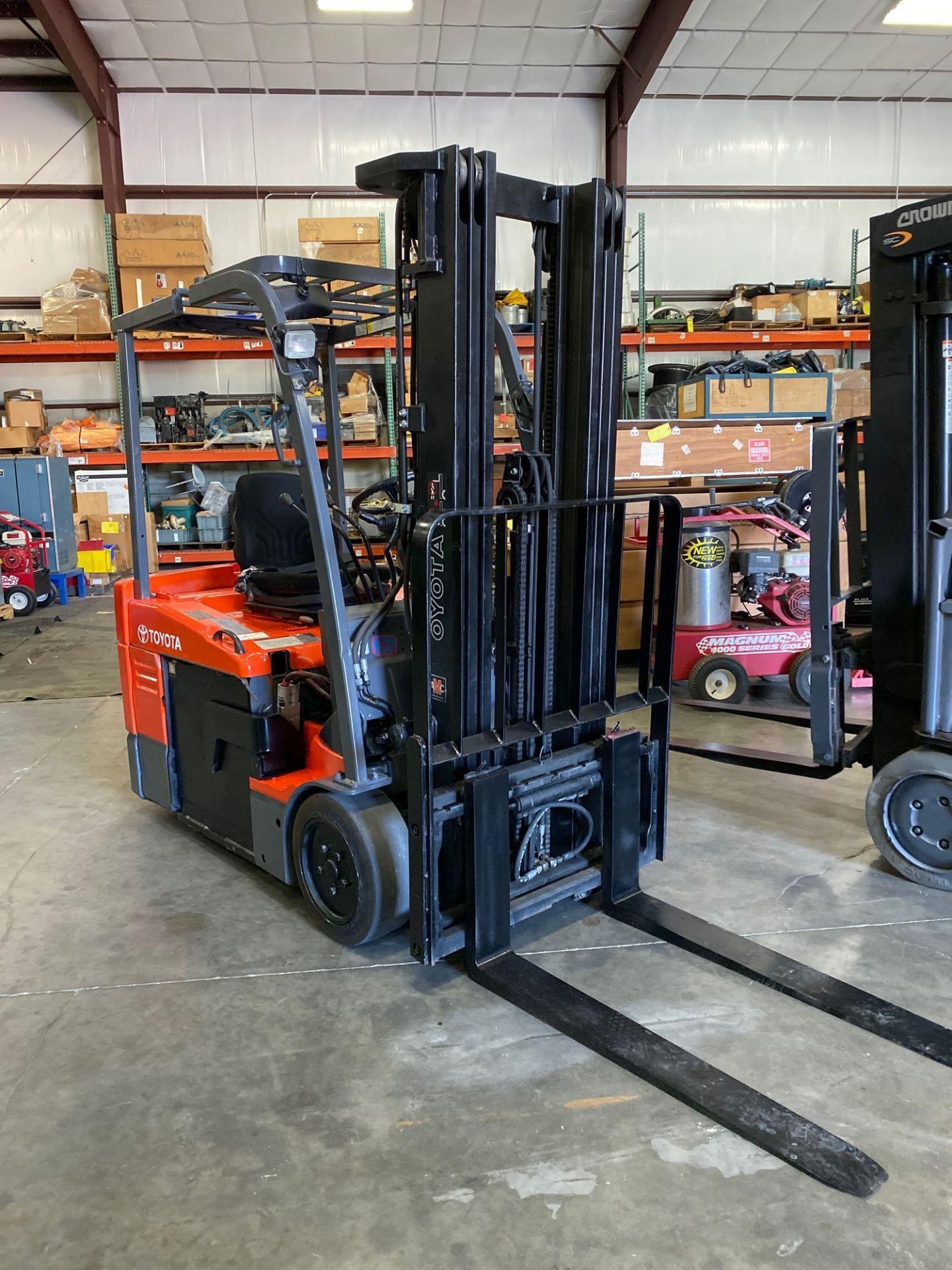 TOYOTA 7FBEU20 36V FORKLIFT, 189” LIFT, TILT, SIDESHIFT, RUNS AND OPERATES