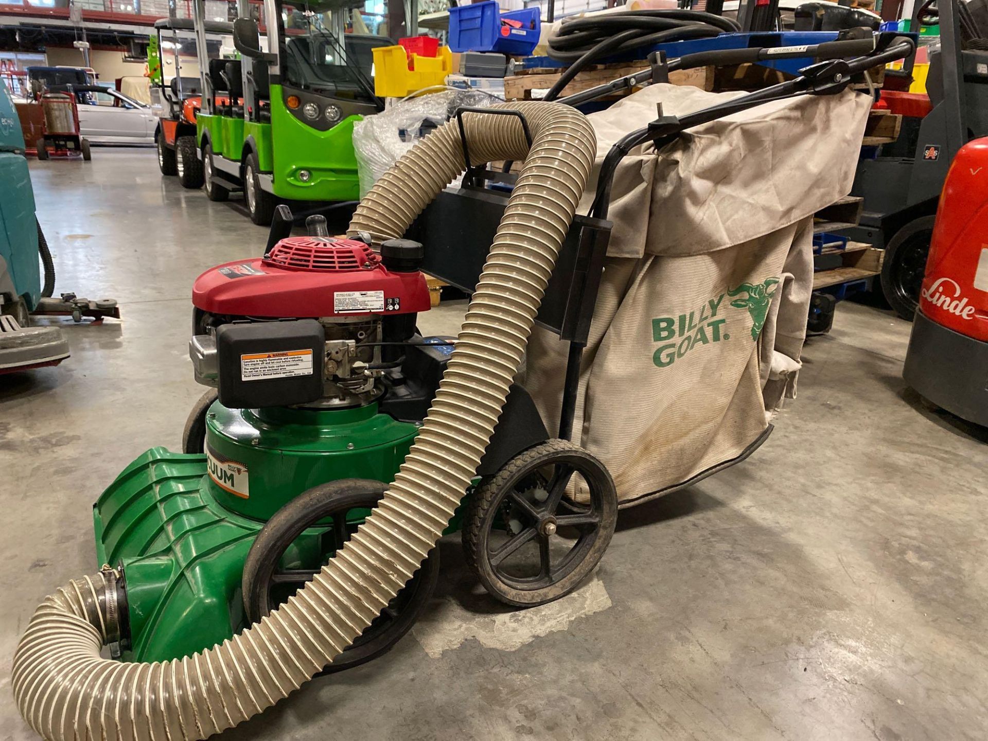 BILLY GOAT TKV650SPH COMMERCIAL VACUUM WITH BUILT IN CHIPPER, HONDA GAS POWERED, RUNS AND OPERATES - Image 2 of 6