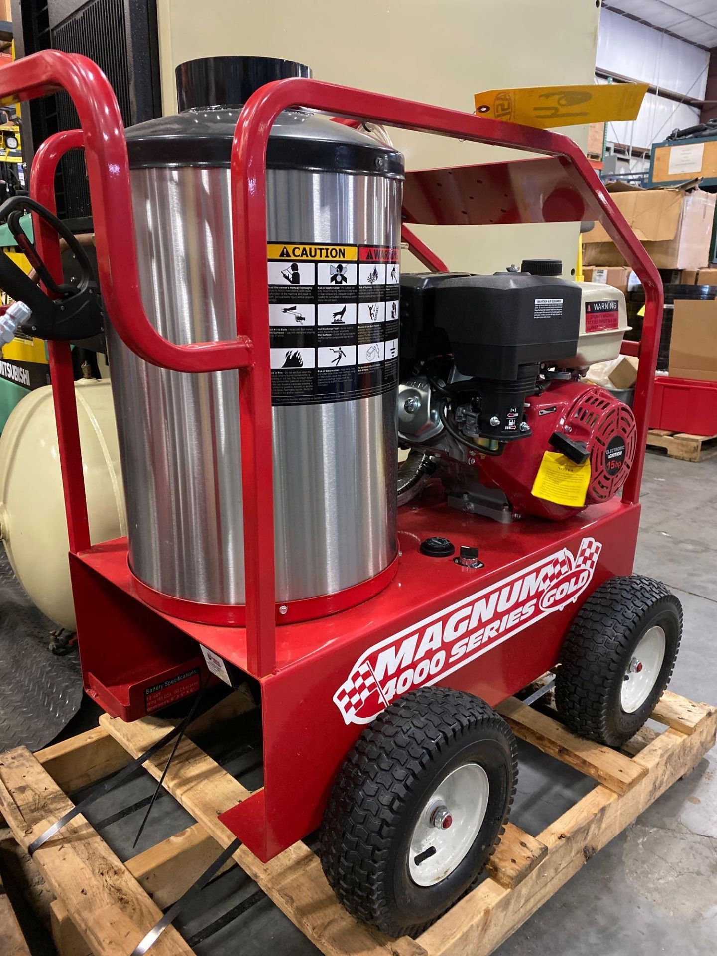 NEW 2019 MAGNUM 4000 PSI HEATED PRESSURE WASHER, ELECTRIC START, GAS POWERED WITH DIESEL BURNER, HOS - Image 3 of 5